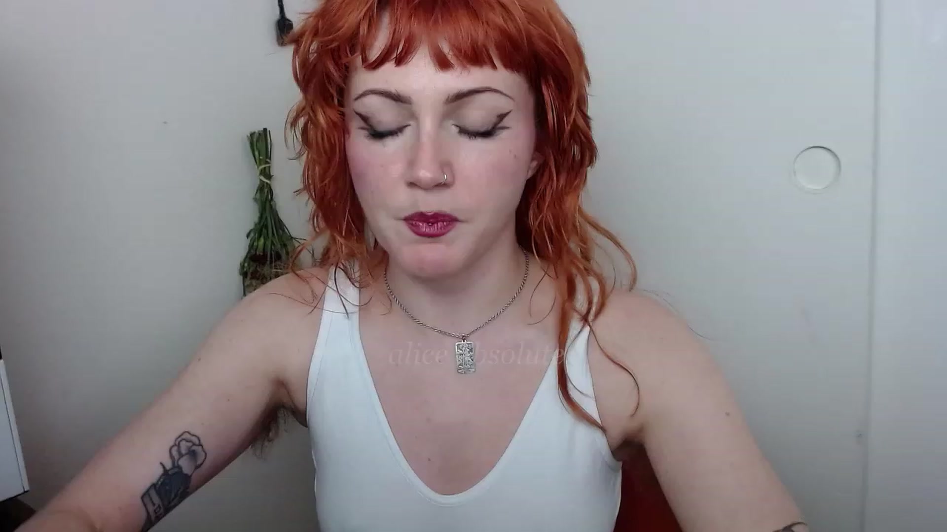 Gallery image thumbnail from aliceabs0lute's myfreecams stream on, 02/22/2023, 22:43 image 4 of 20