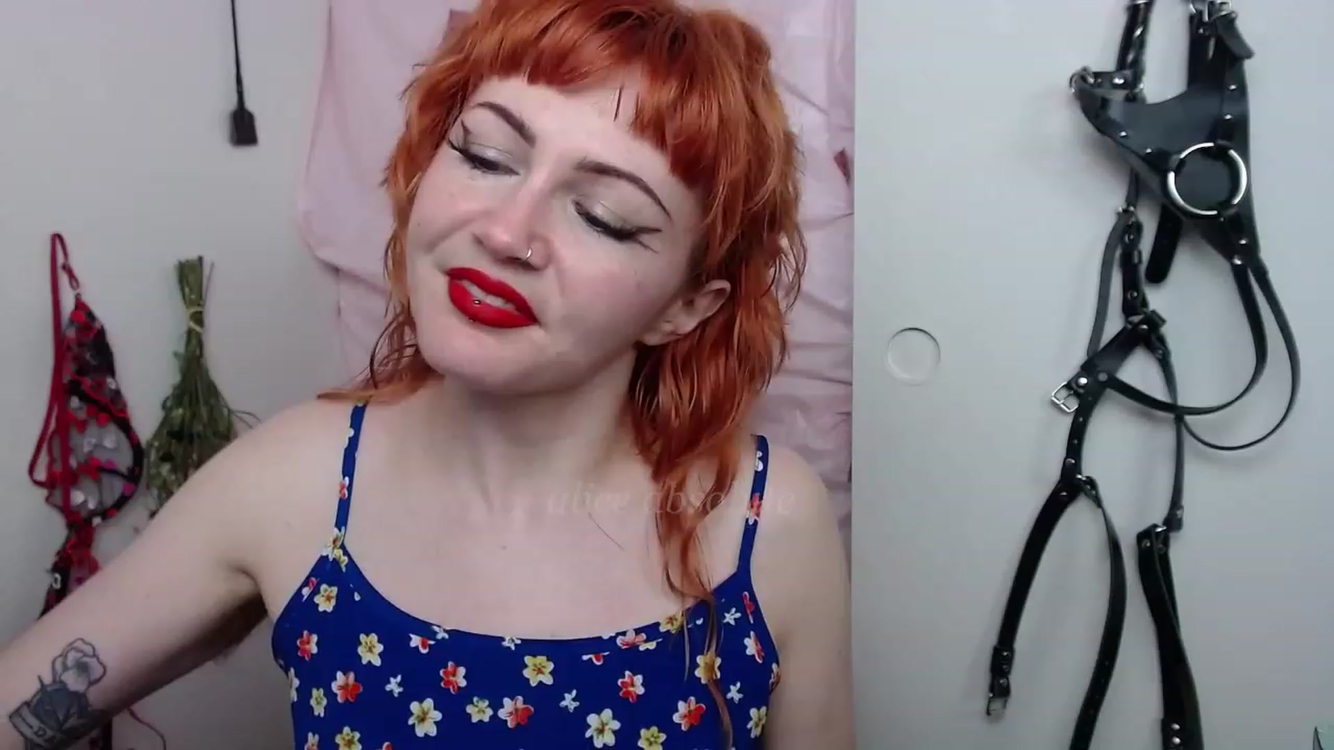 Gallery image thumbnail from aliceabs0lute's myfreecams stream on, 02/27/2023, 21:53 image 4 of 20