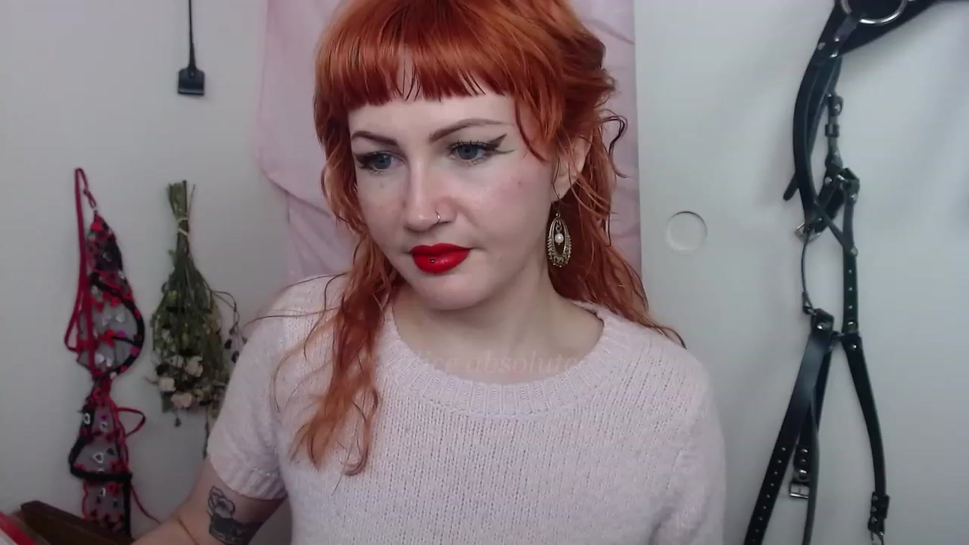 Gallery image thumbnail from aliceabs0lute's myfreecams stream on, 02/28/2023, 21:05 image 20 of 20
