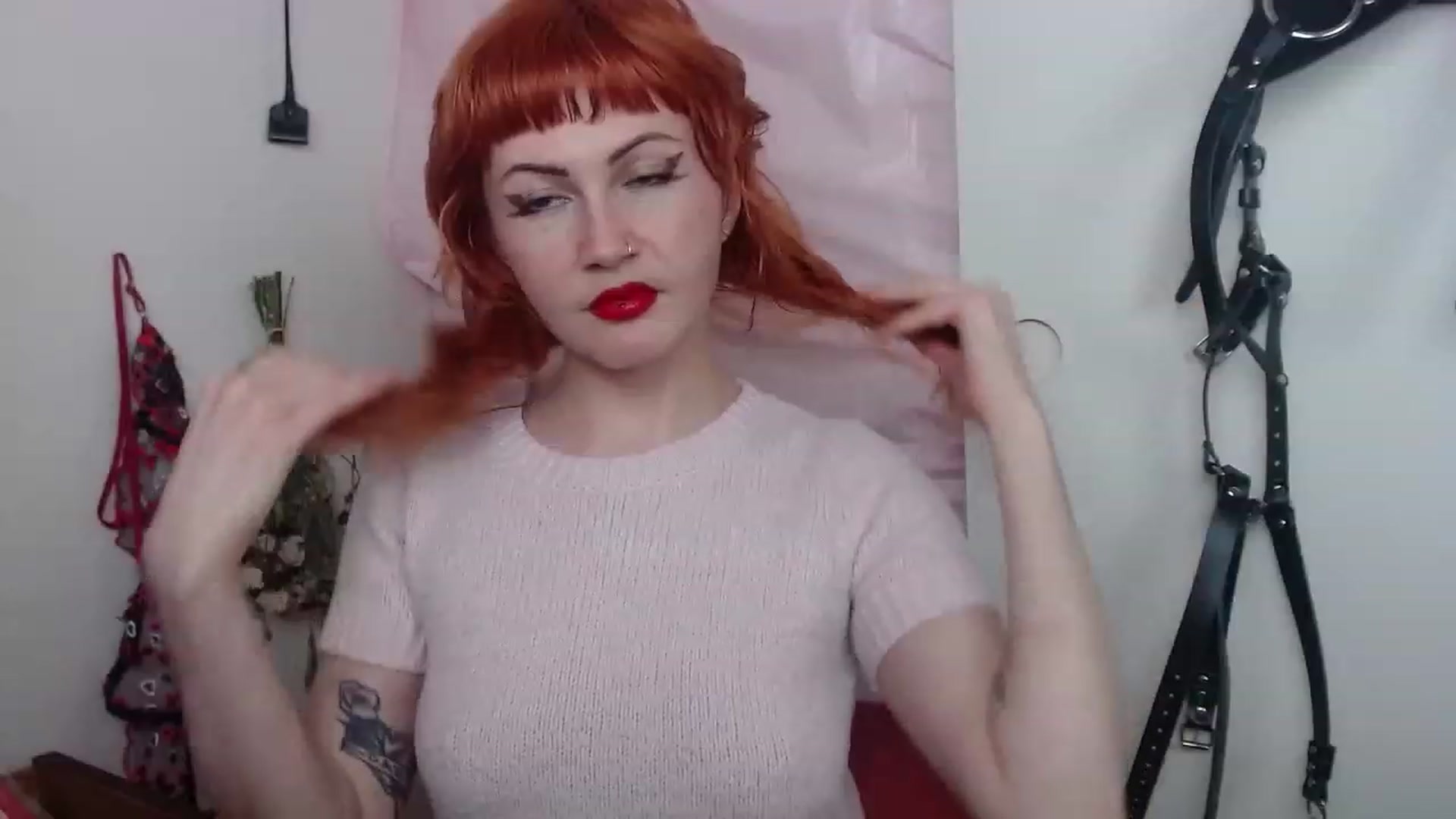 Gallery image thumbnail from aliceabs0lute's myfreecams stream on, 02/28/2023, 21:05 image 3 of 20