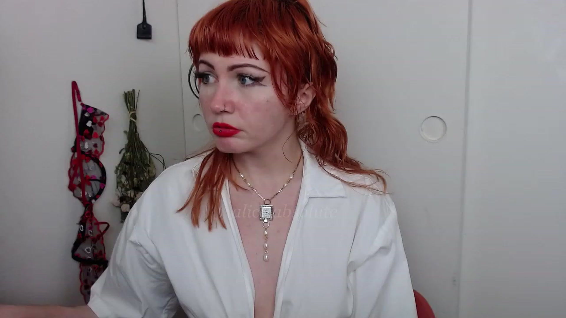 Gallery image thumbnail from aliceabs0lute's myfreecams stream on, 03/03/2023, 20:20 image 8 of 20