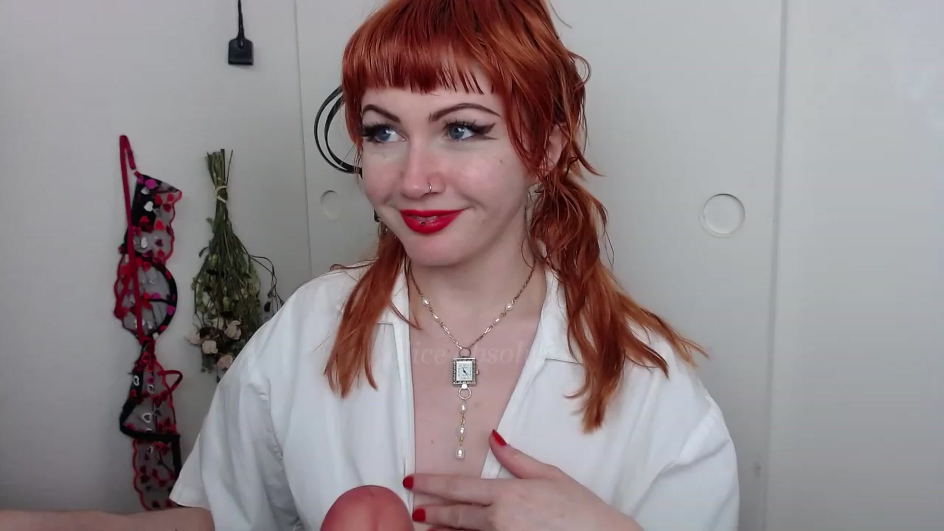Gallery image thumbnail from aliceabs0lute's myfreecams stream on, 03/03/2023, 20:20 image 14 of 20