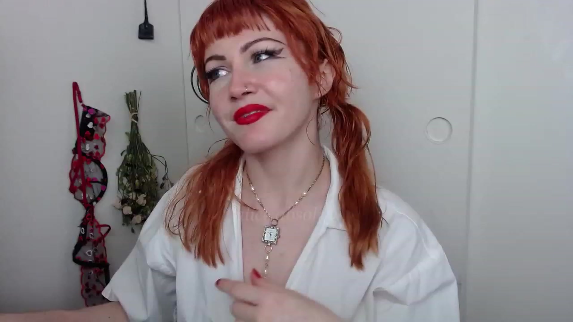 Gallery image thumbnail from aliceabs0lute's myfreecams stream on, 03/03/2023, 20:20 image 19 of 20