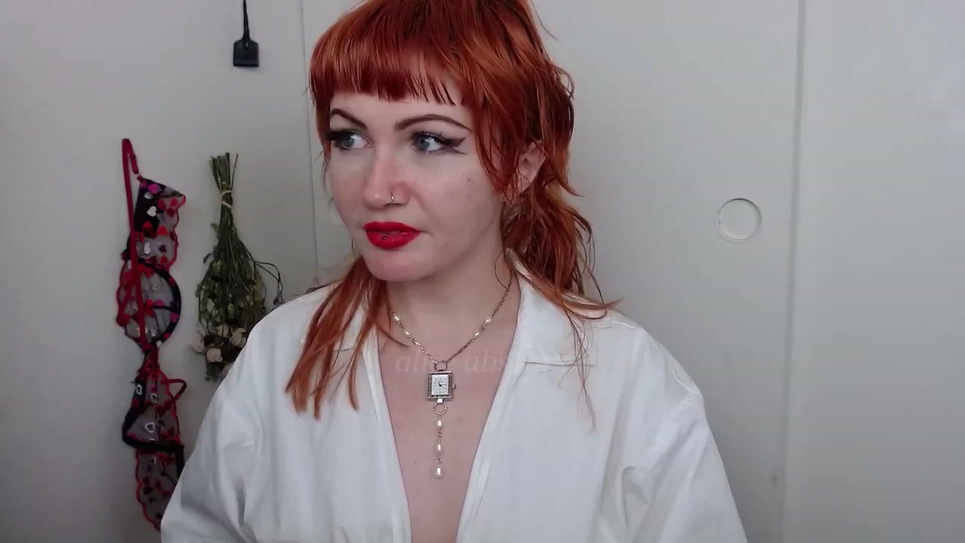 Gallery image thumbnail from aliceabs0lute's myfreecams stream on, 03/03/2023, 20:20 image 4 of 20
