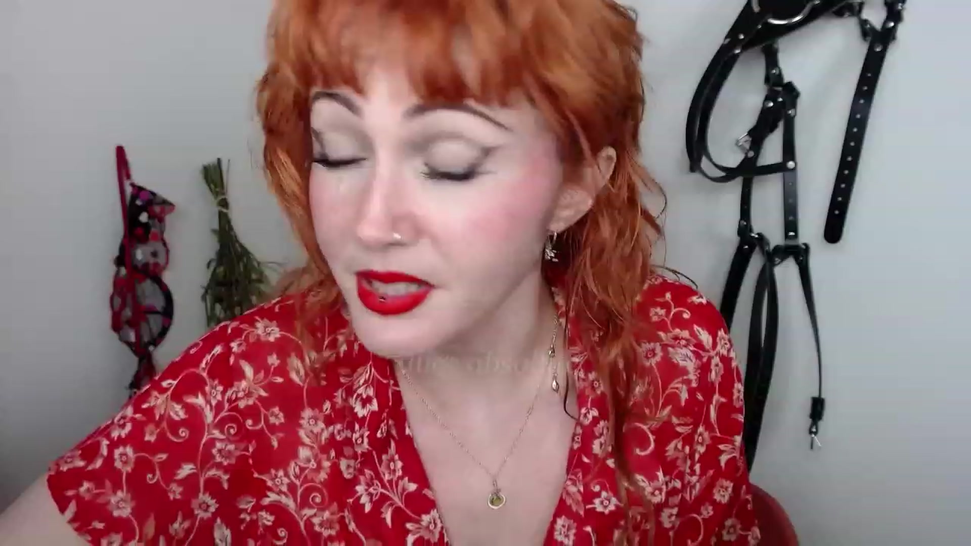 Gallery image thumbnail from aliceabs0lute's myfreecams stream on, 03/06/2023, 19:20 image 10 of 20