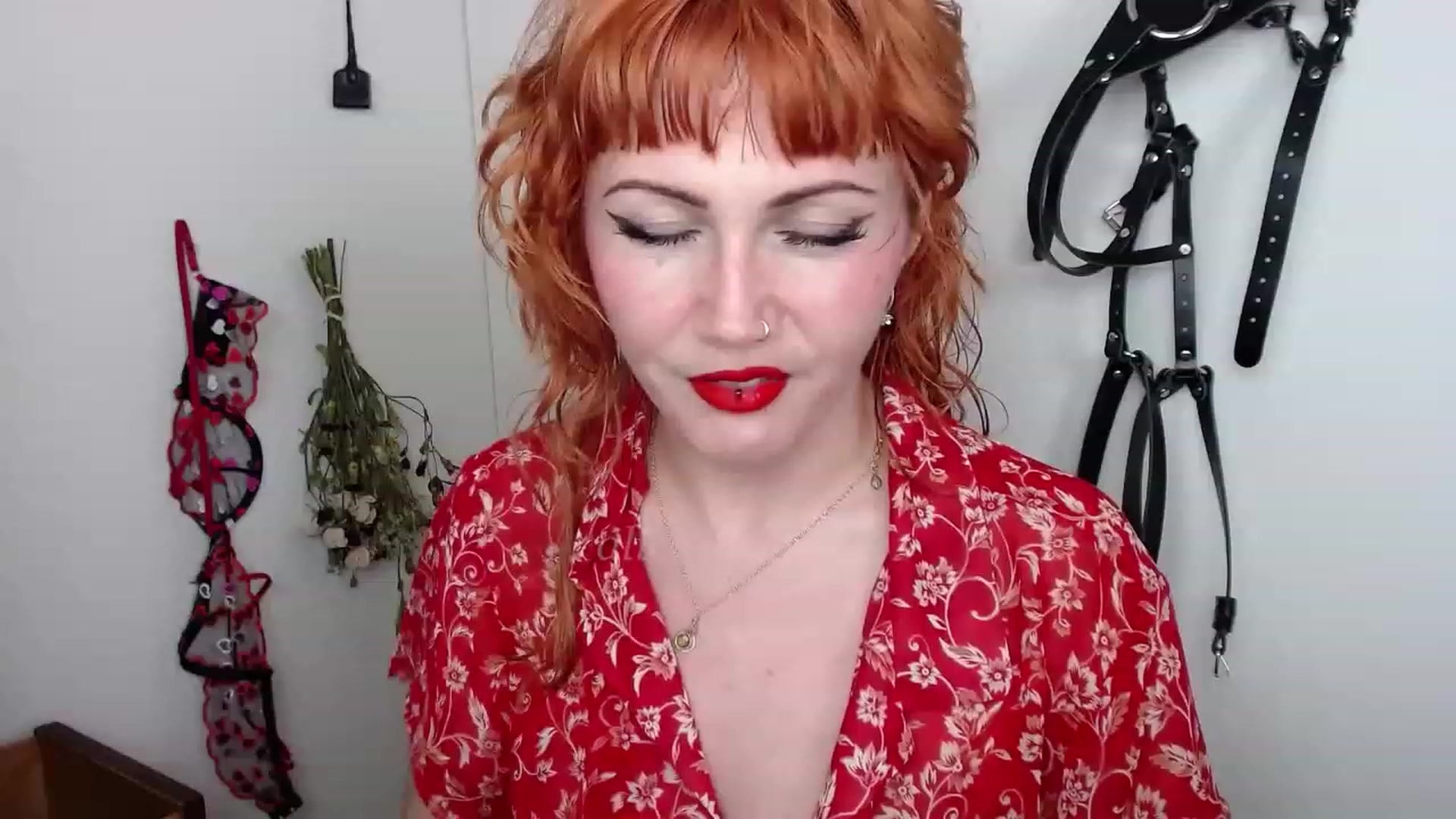 Gallery image thumbnail from aliceabs0lute's myfreecams stream on, 03/06/2023, 19:20 image 1 of 20