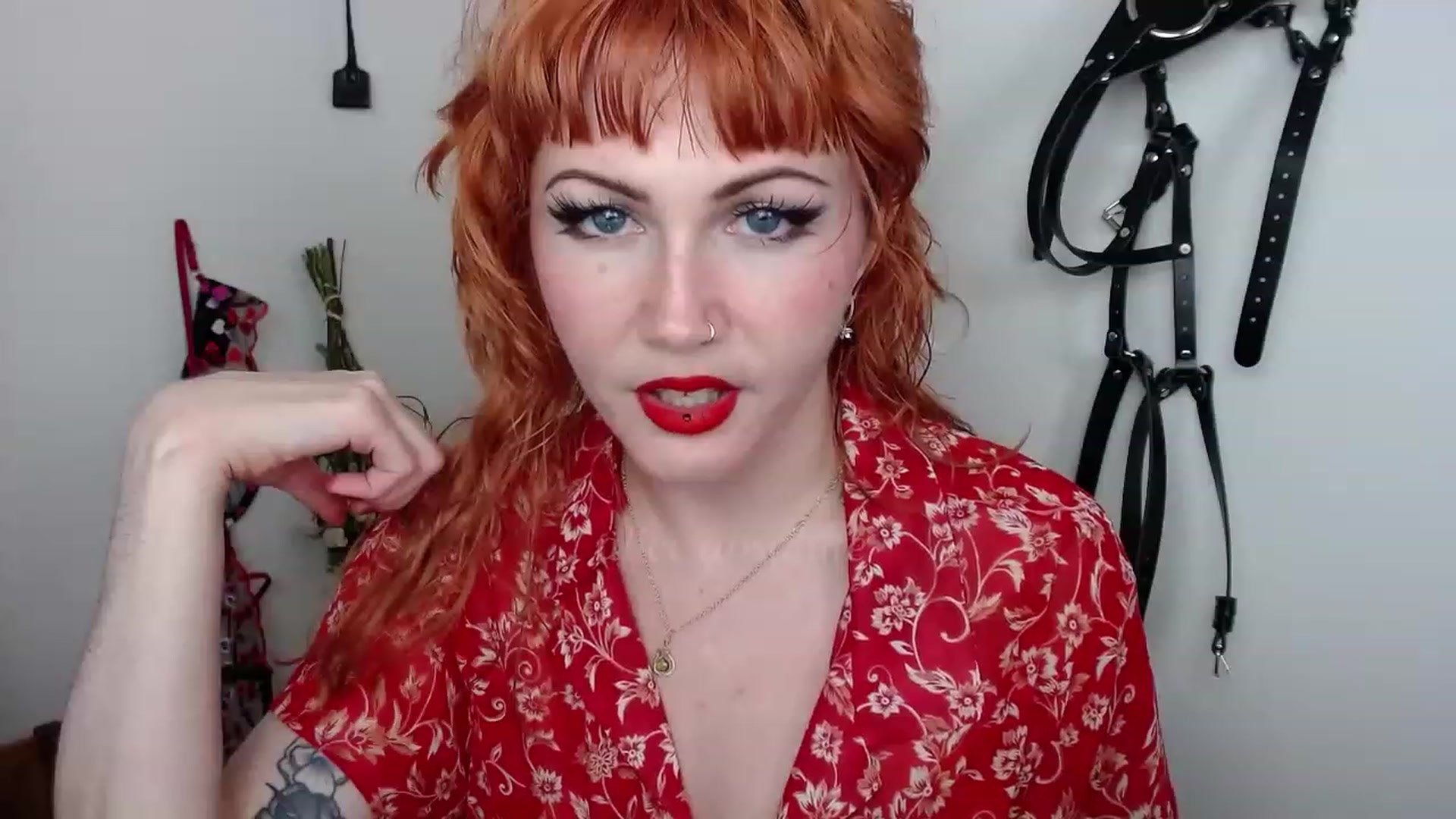 Gallery image thumbnail from aliceabs0lute's myfreecams stream on, 03/06/2023, 19:20 image 3 of 20