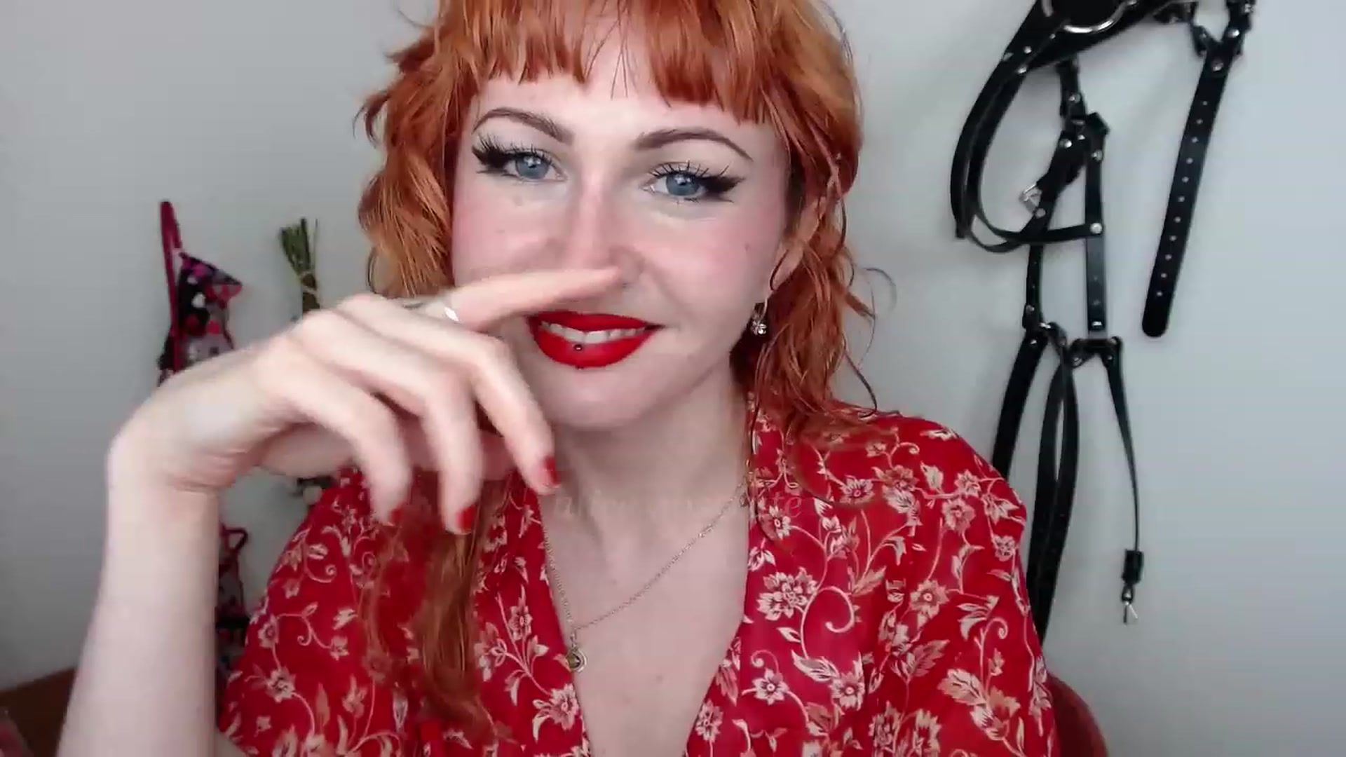 Gallery image thumbnail from aliceabs0lute's myfreecams stream on, 03/06/2023, 19:20 image 9 of 20