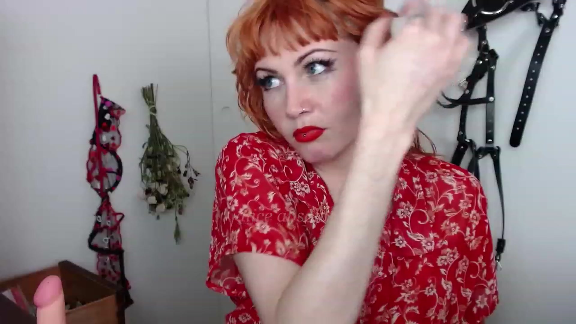 Gallery image thumbnail from aliceabs0lute's myfreecams stream on, 03/06/2023, 19:20 image 20 of 20