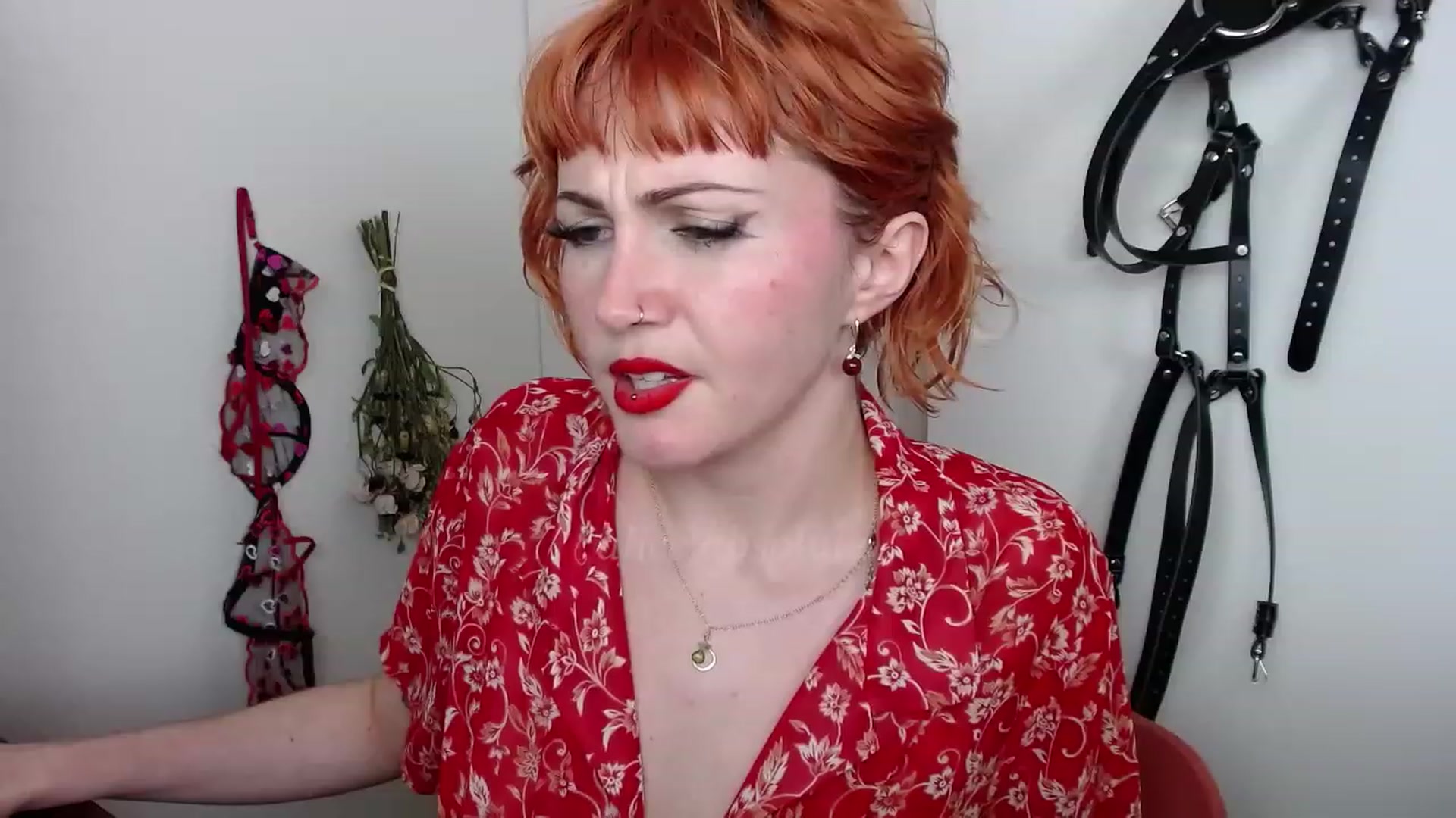 Gallery image thumbnail from aliceabs0lute's myfreecams stream on, 03/06/2023, 19:32 image 19 of 20