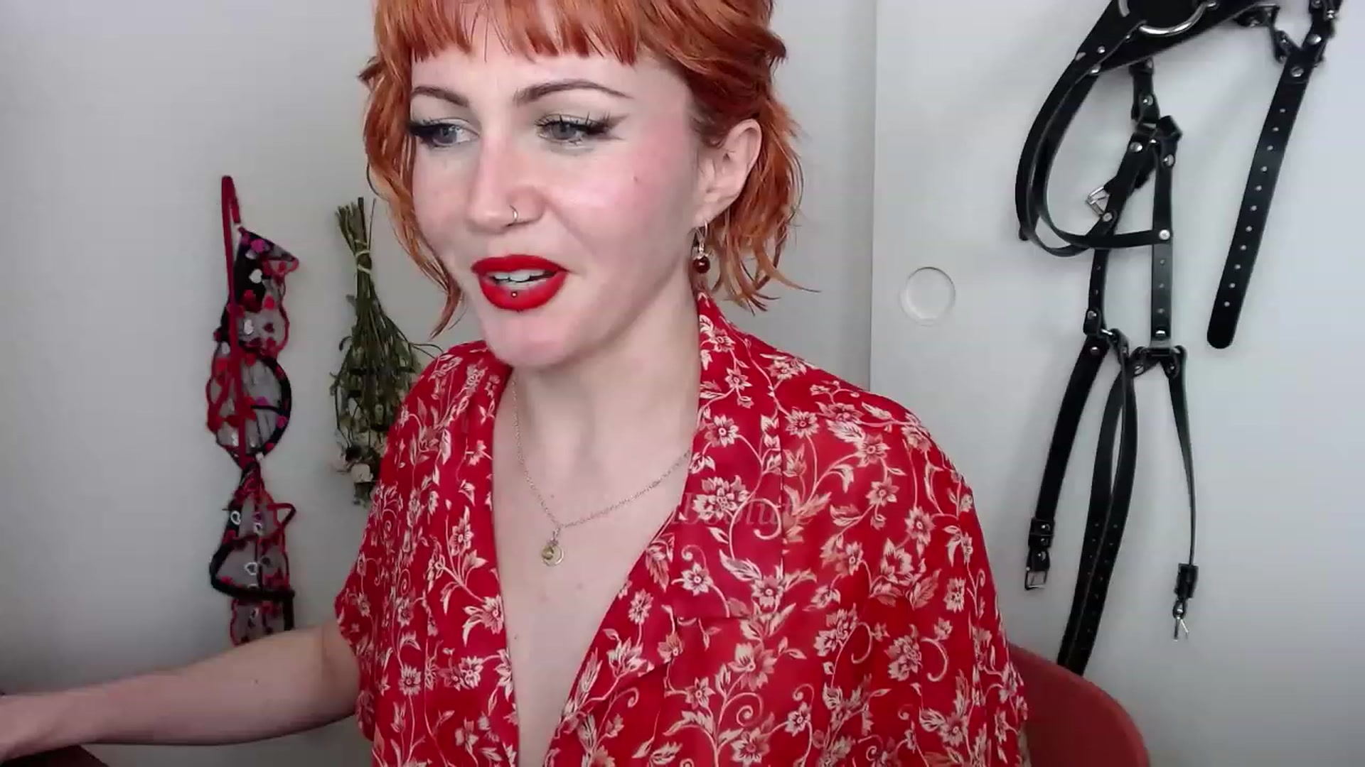 Gallery image thumbnail from aliceabs0lute's myfreecams stream on, 03/06/2023, 19:32 image 20 of 20