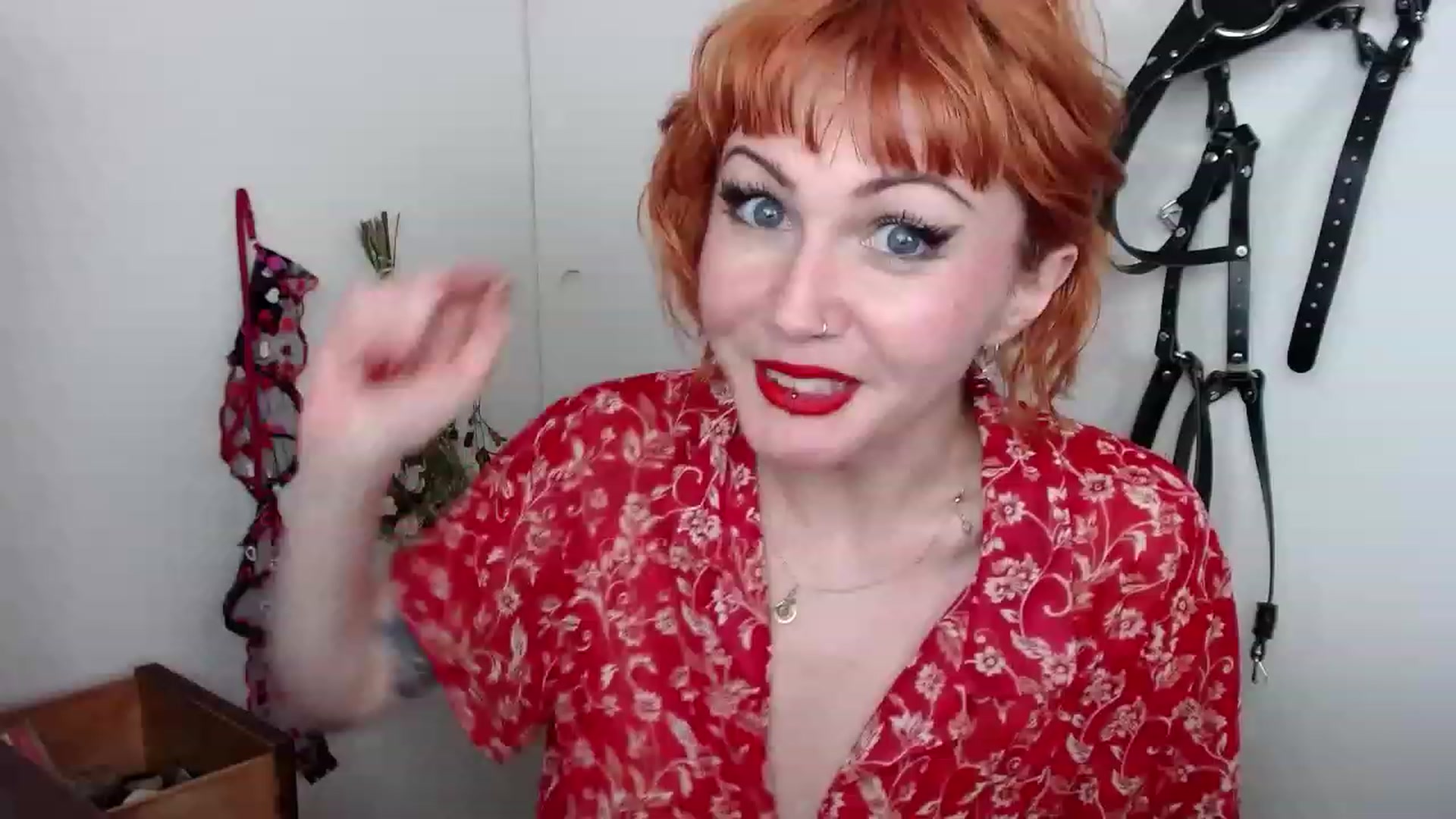 Gallery image thumbnail from aliceabs0lute's myfreecams stream on, 03/06/2023, 19:32 image 2 of 20
