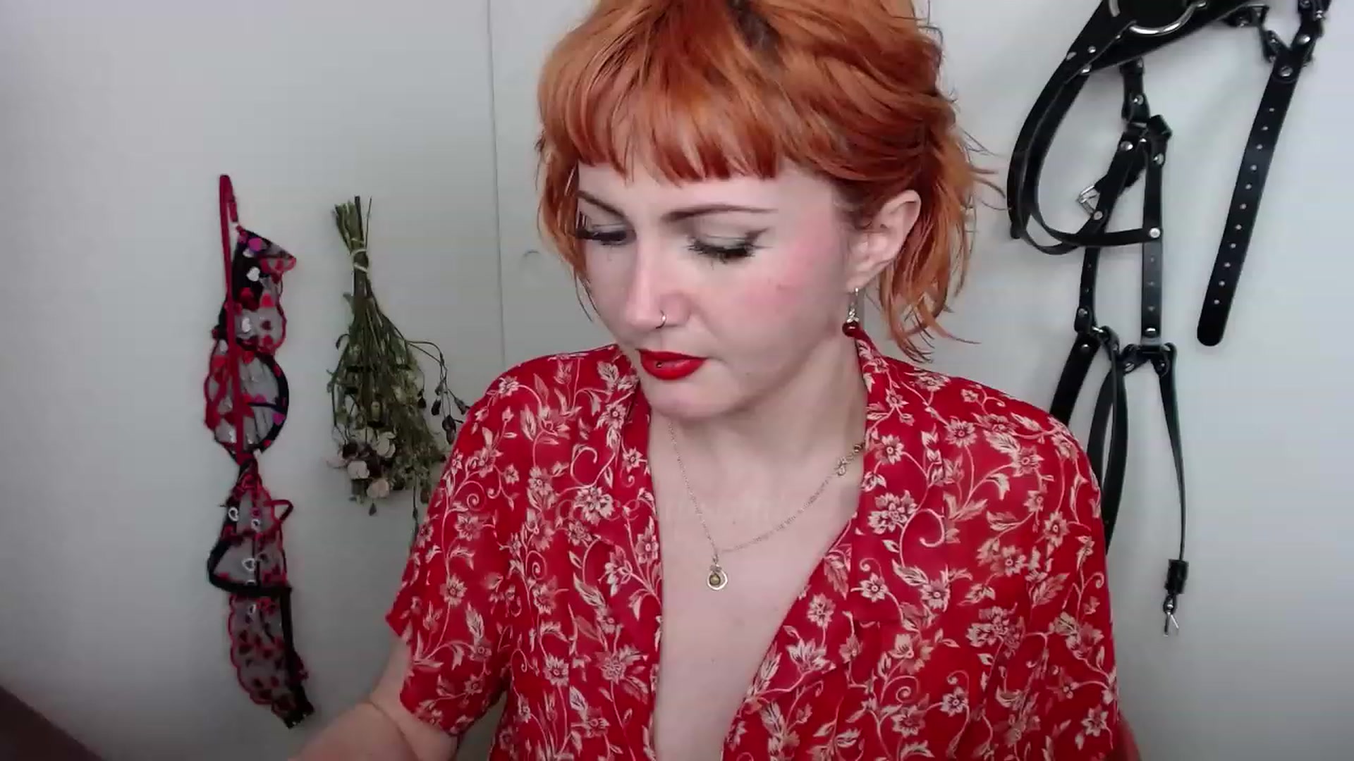 Gallery image thumbnail from aliceabs0lute's myfreecams stream on, 03/06/2023, 19:32 image 3 of 20