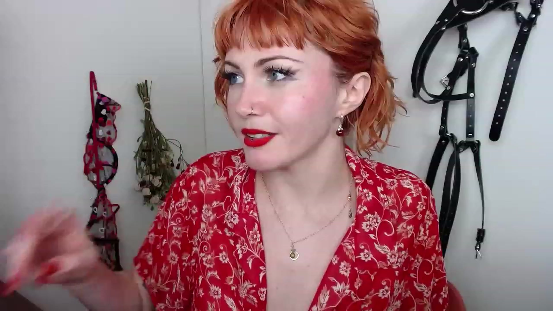 Gallery image thumbnail from aliceabs0lute's myfreecams stream on, 03/06/2023, 19:32 image 16 of 20