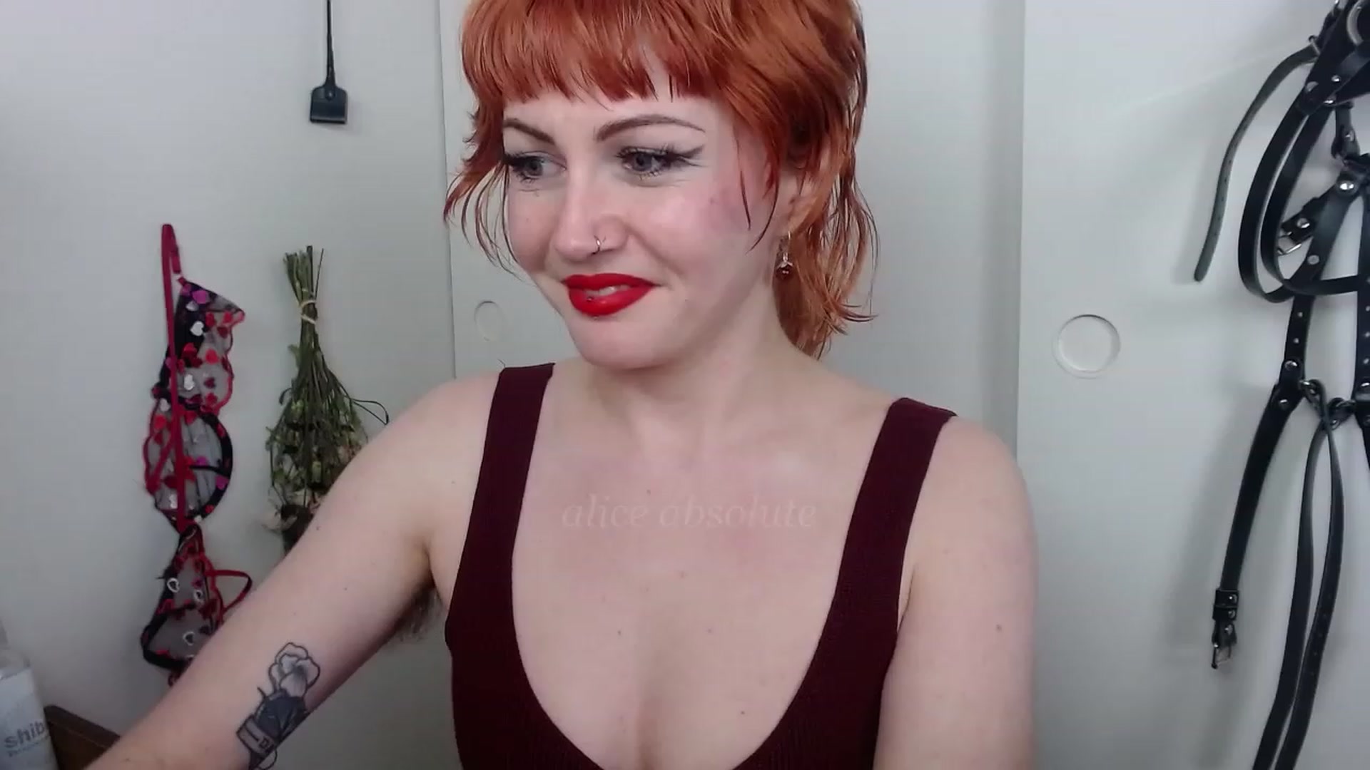 Gallery image thumbnail from aliceabs0lute's myfreecams stream on, 03/09/2023, 04:42 image 11 of 20