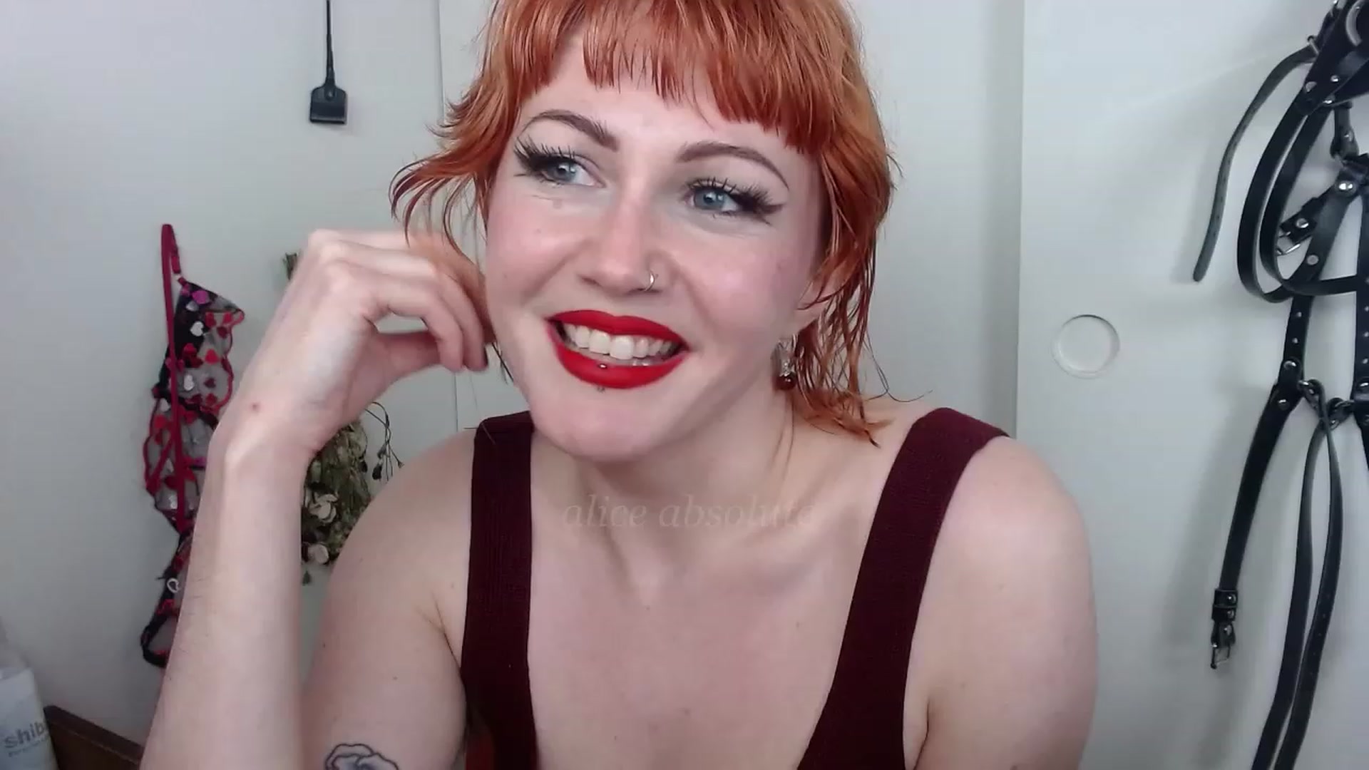 Gallery image thumbnail from aliceabs0lute's myfreecams stream on, 03/09/2023, 04:42 image 12 of 20