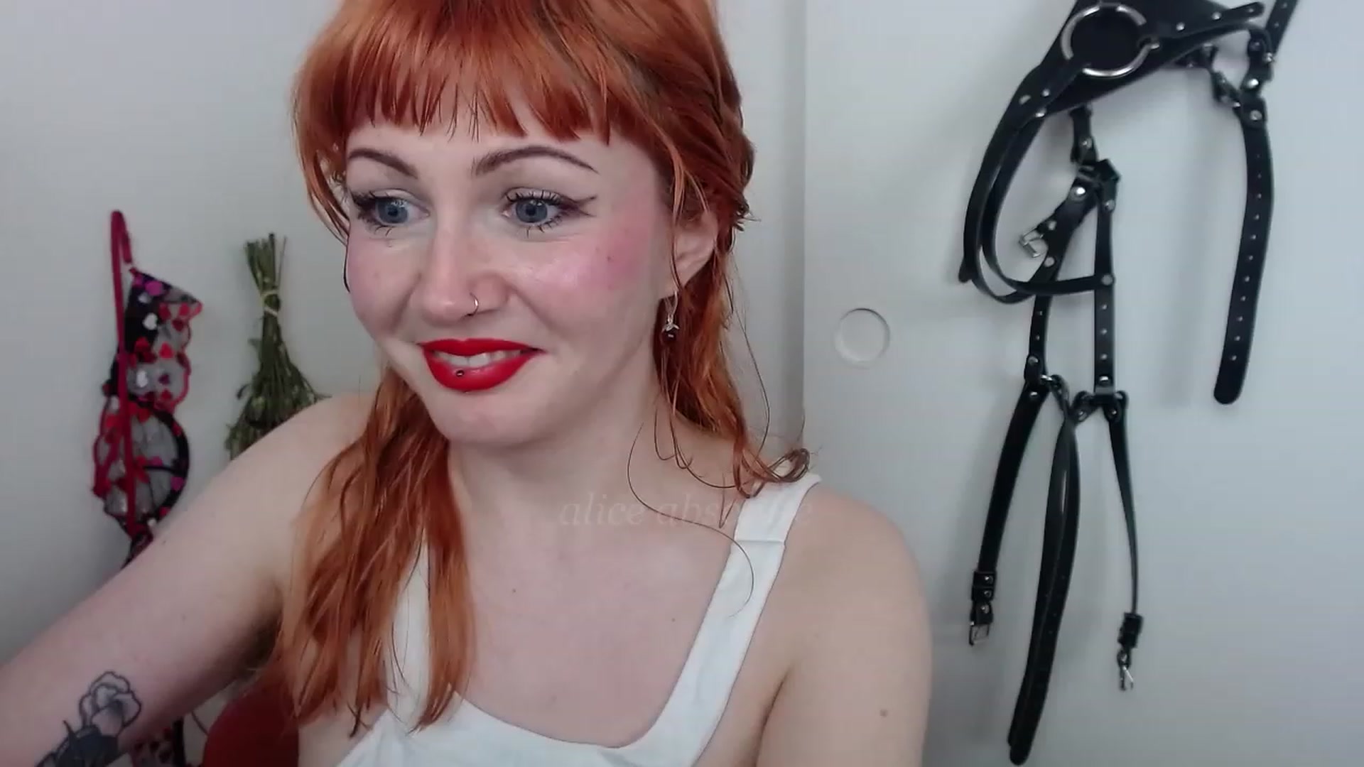 Gallery image thumbnail from aliceabs0lute's myfreecams stream on, 03/10/2023, 20:32 image 16 of 20