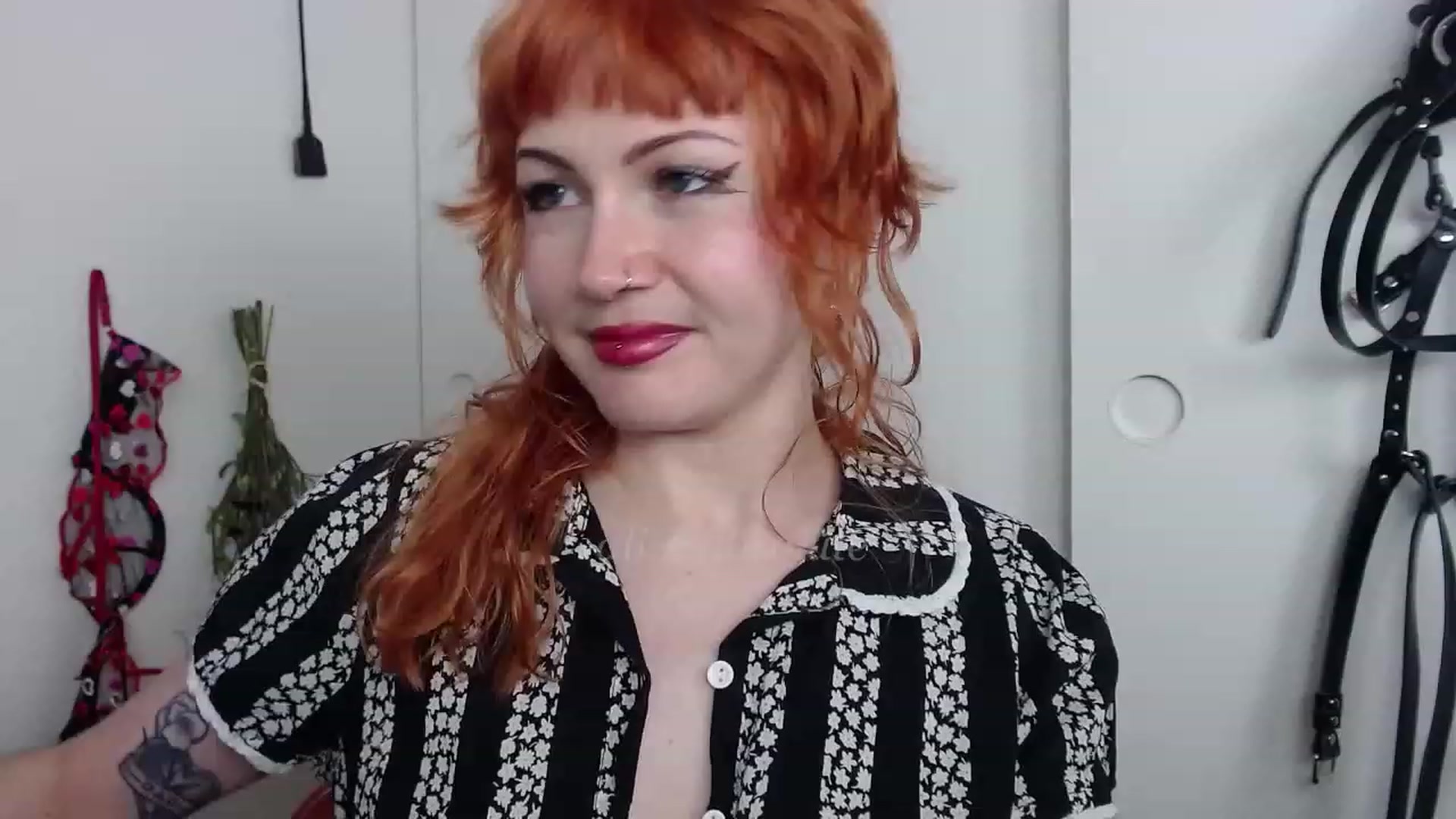 Gallery image thumbnail from aliceabs0lute's myfreecams stream on, 03/14/2023, 21:23 image 4 of 20