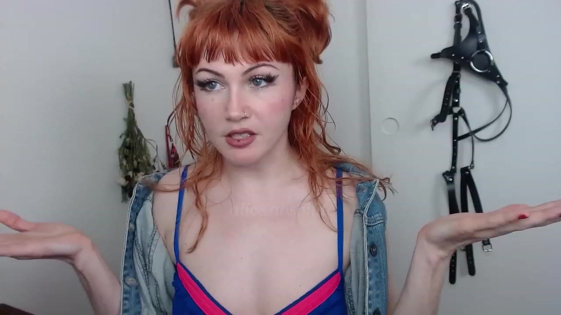 Gallery image thumbnail from aliceabs0lute's myfreecams stream on, 03/21/2023, 20:35 image 4 of 20