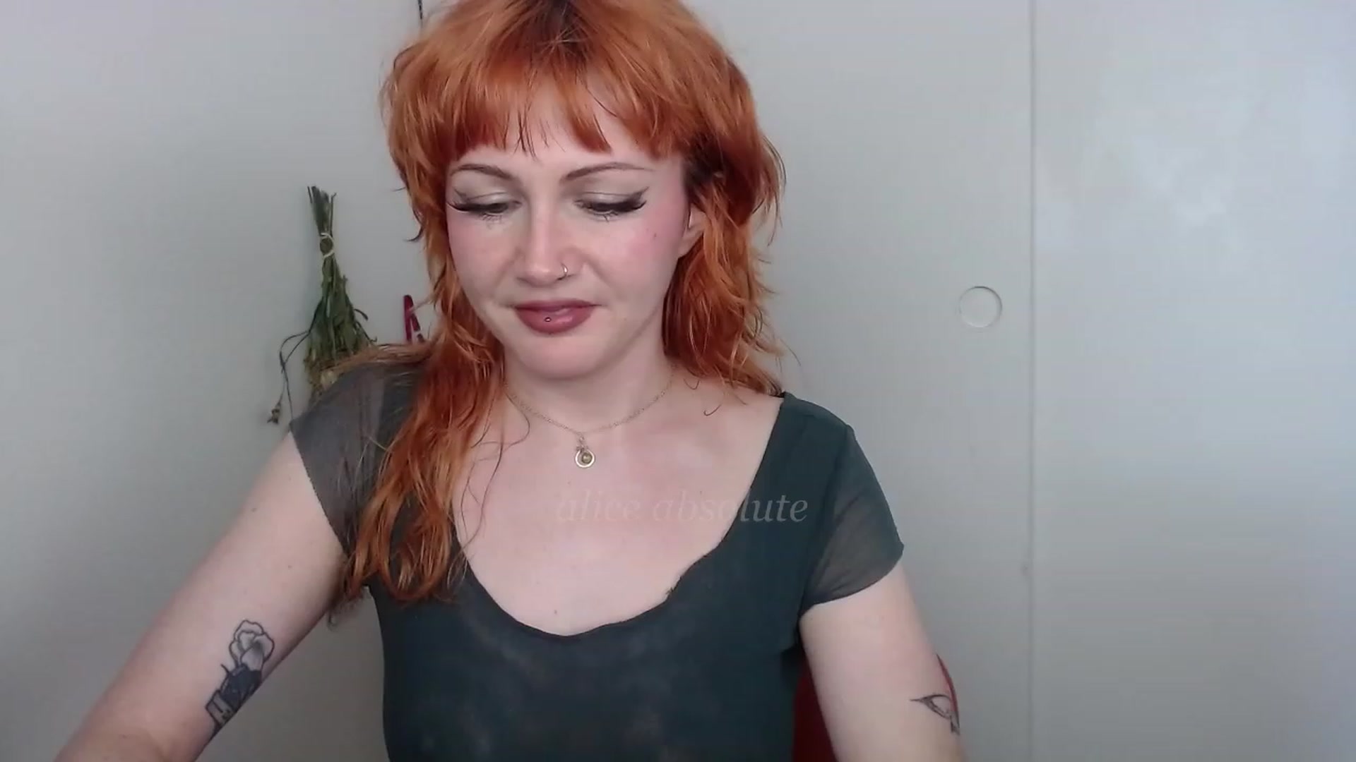 Gallery image thumbnail from aliceabs0lute's myfreecams stream on, 03/22/2023, 22:11 image 20 of 20