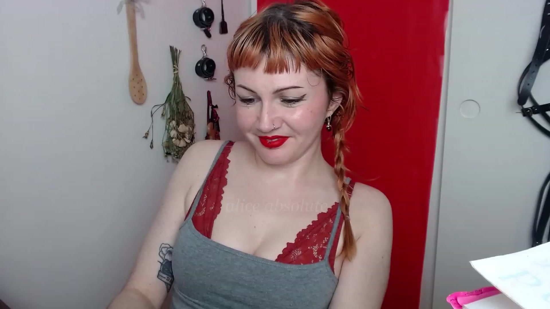 Gallery image thumbnail from aliceabs0lute's myfreecams stream on, 04/20/2023, 19:56 image 12 of 20