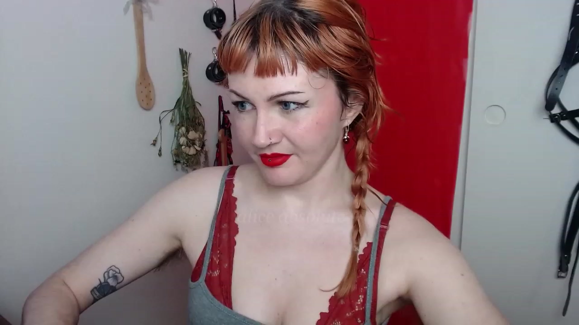 Gallery image thumbnail from aliceabs0lute's myfreecams stream on, 04/20/2023, 19:56 image 4 of 20
