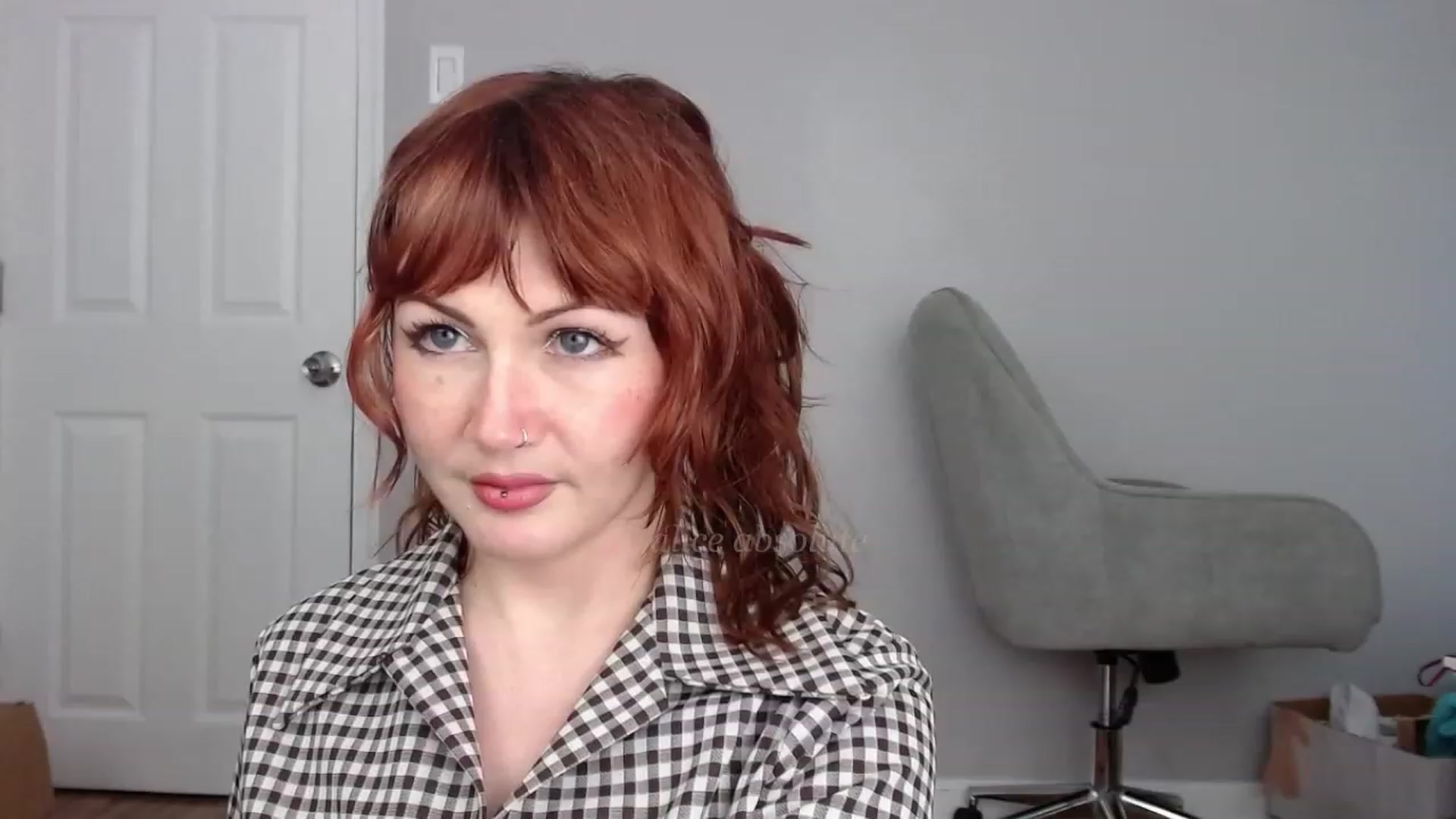 Gallery image thumbnail from aliceabs0lute's myfreecams stream on, 06/19/2023, 19:46 image 12 of 20