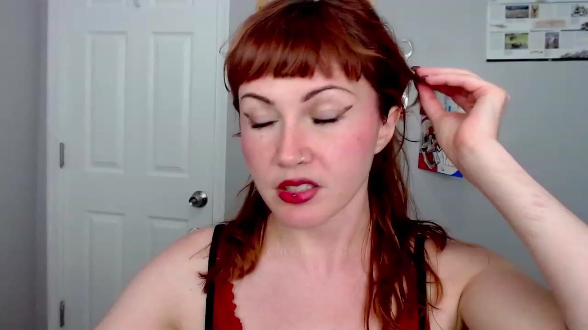 Gallery image thumbnail from aliceabs0lute's myfreecams stream on, 07/19/2023, 19:21 image 16 of 20