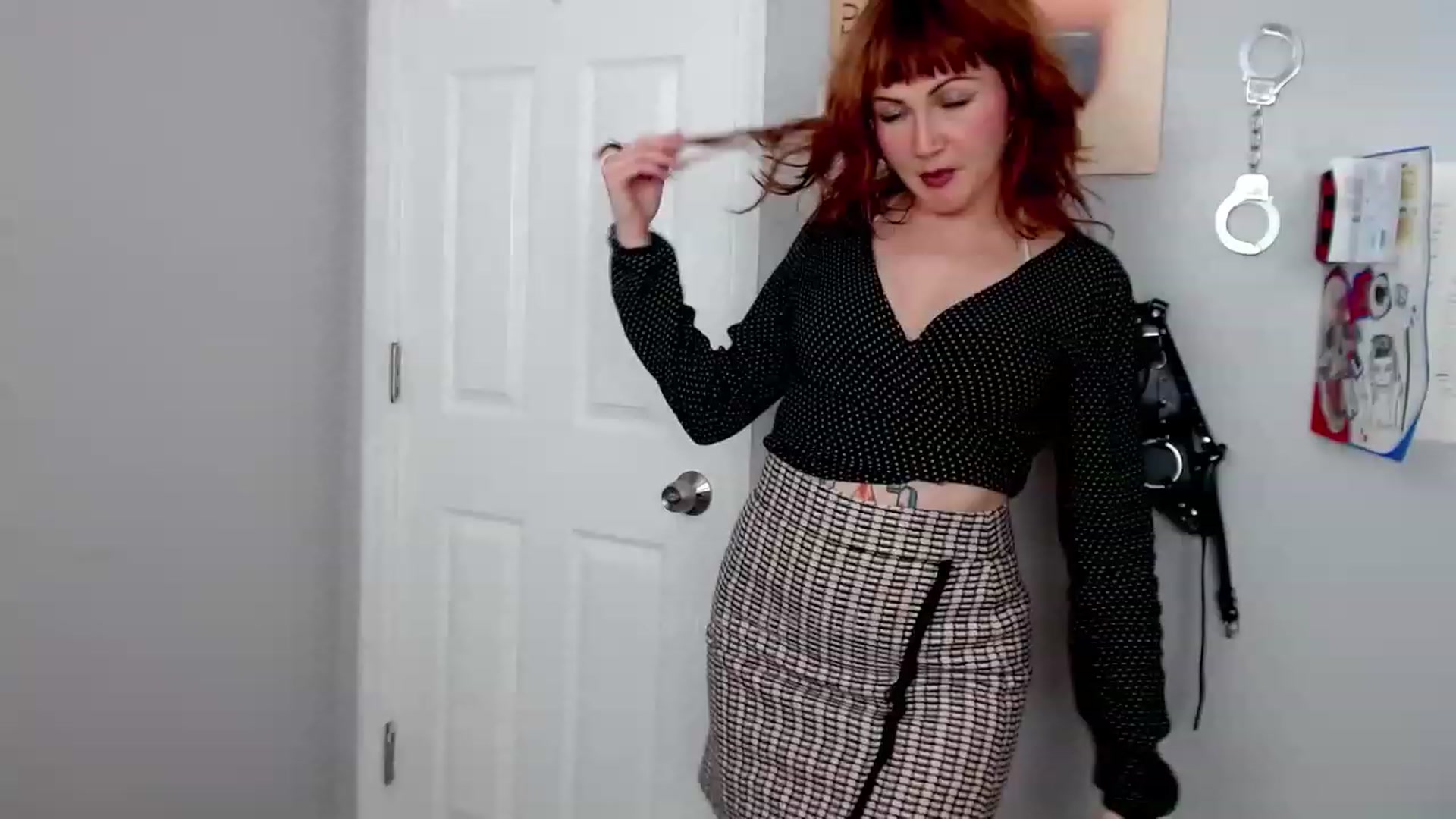 Gallery image thumbnail from aliceabs0lute's myfreecams stream on, 07/26/2023, 18:11 image 9 of 20