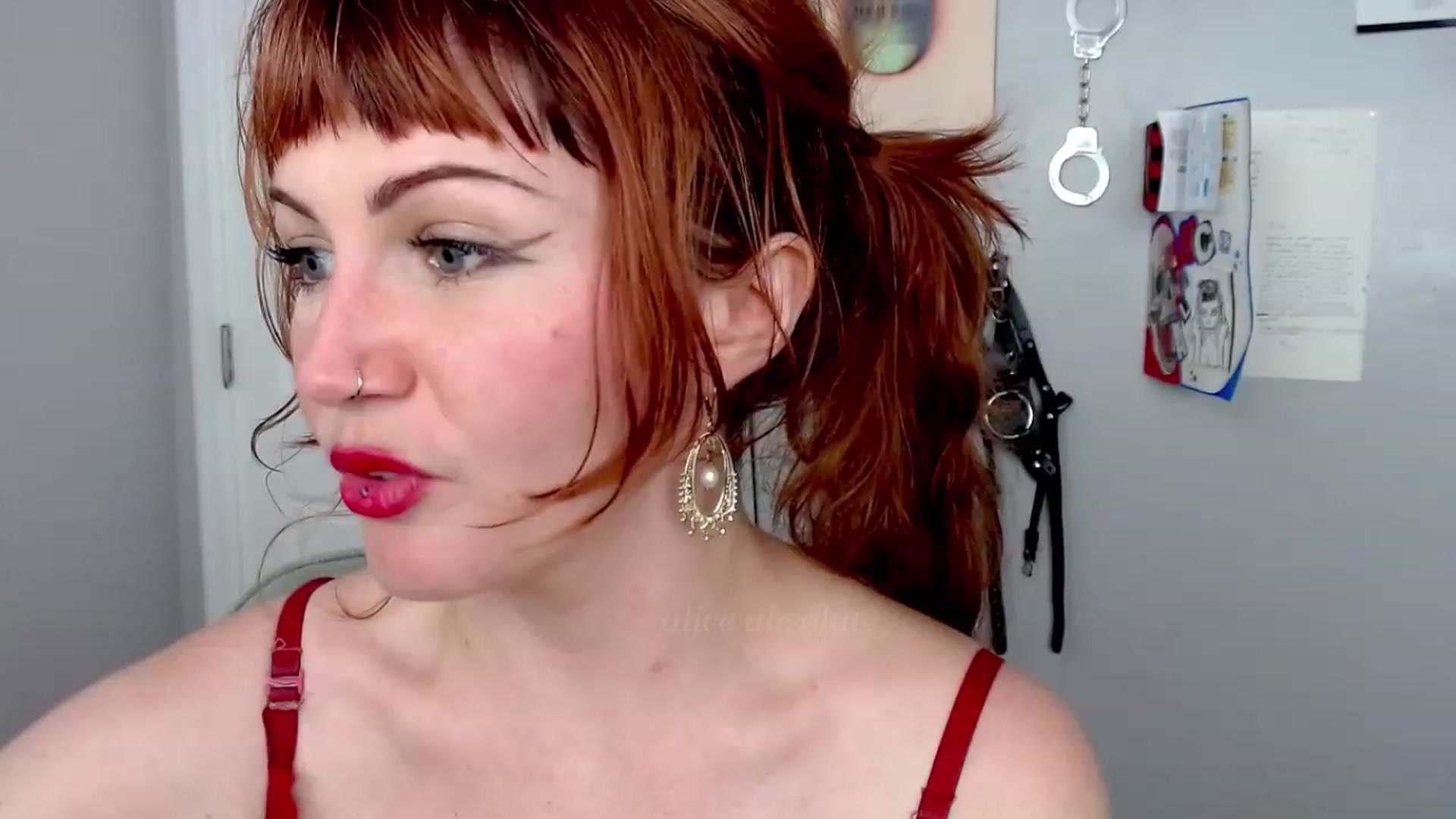 Gallery image thumbnail from aliceabs0lute's myfreecams stream on, 07/27/2023, 18:16 image 2 of 20