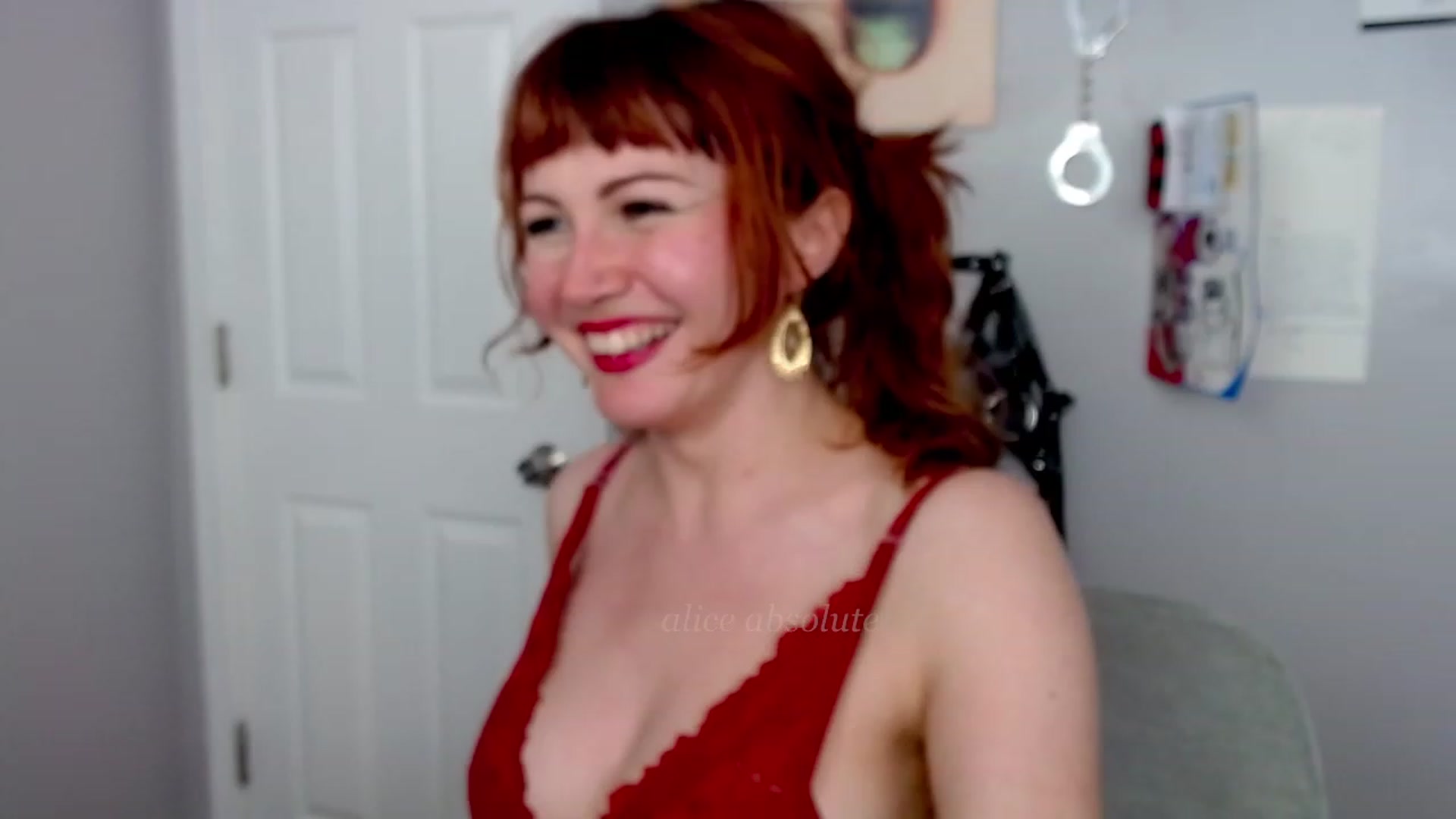 Gallery image thumbnail from aliceabs0lute's myfreecams stream on, 07/27/2023, 18:16 image 13 of 20
