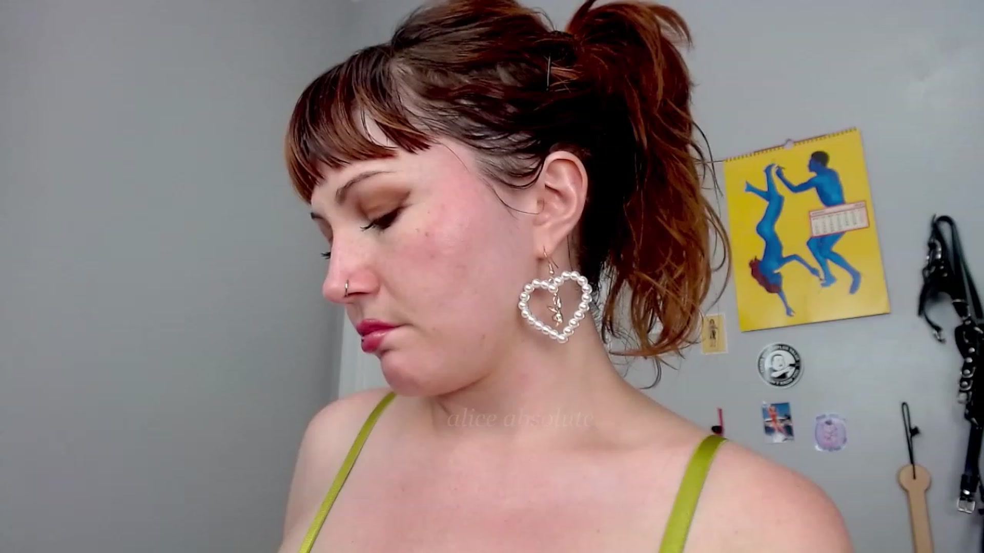 Gallery image thumbnail from aliceabs0lute's myfreecams stream on, 08/16/2023, 19:18 image 15 of 20