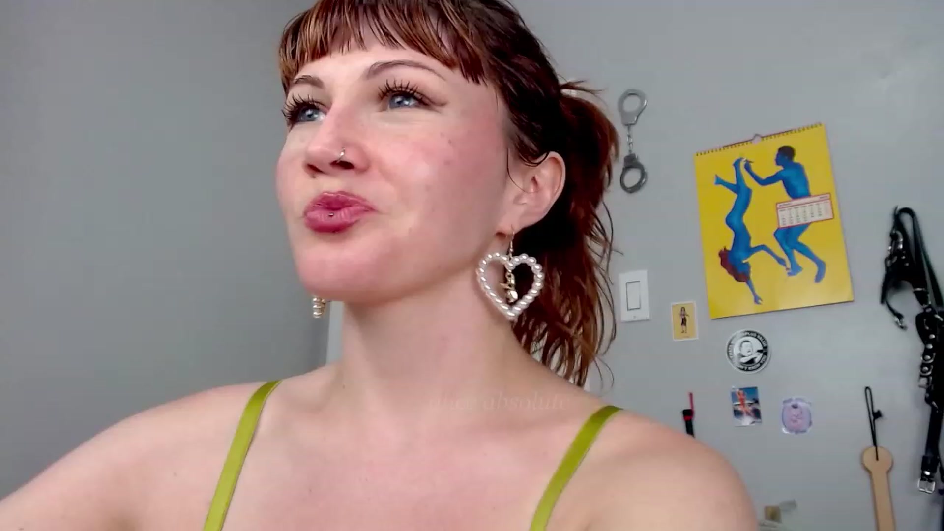 Gallery image thumbnail from aliceabs0lute's myfreecams stream on, 08/16/2023, 19:18 image 12 of 20