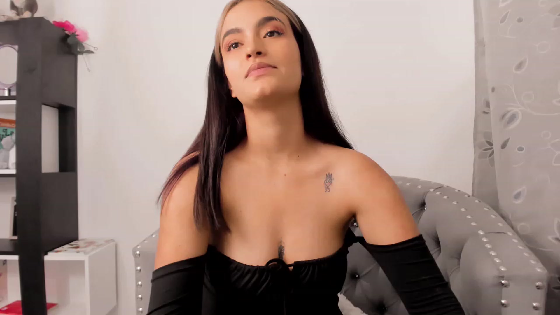 Gallery image thumbnail from alicee_sweet's myfreecams stream on, 01/15/2023, 07:54 image 7 of 20