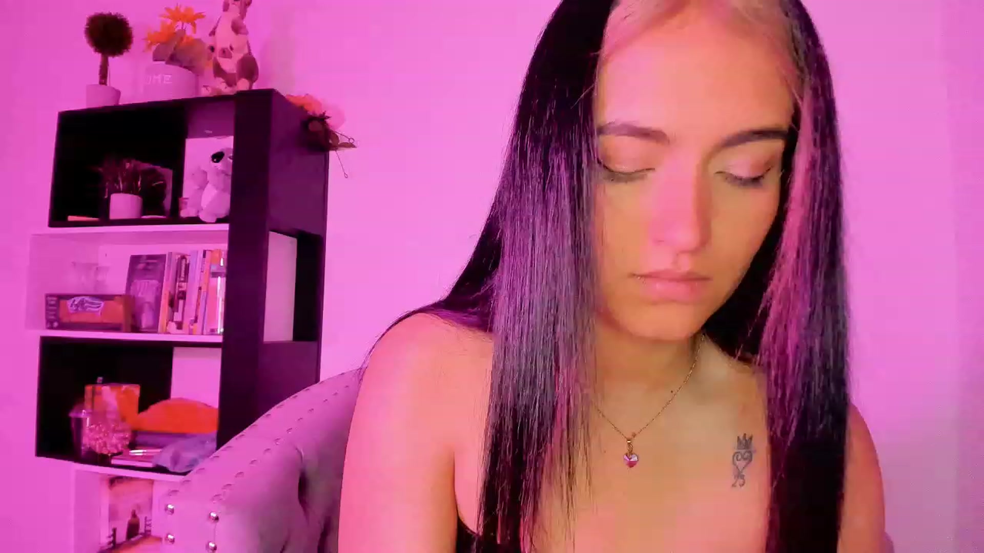 Gallery image thumbnail from alicee_sweet's myfreecams stream on, 02/27/2023, 08:41 image 20 of 20