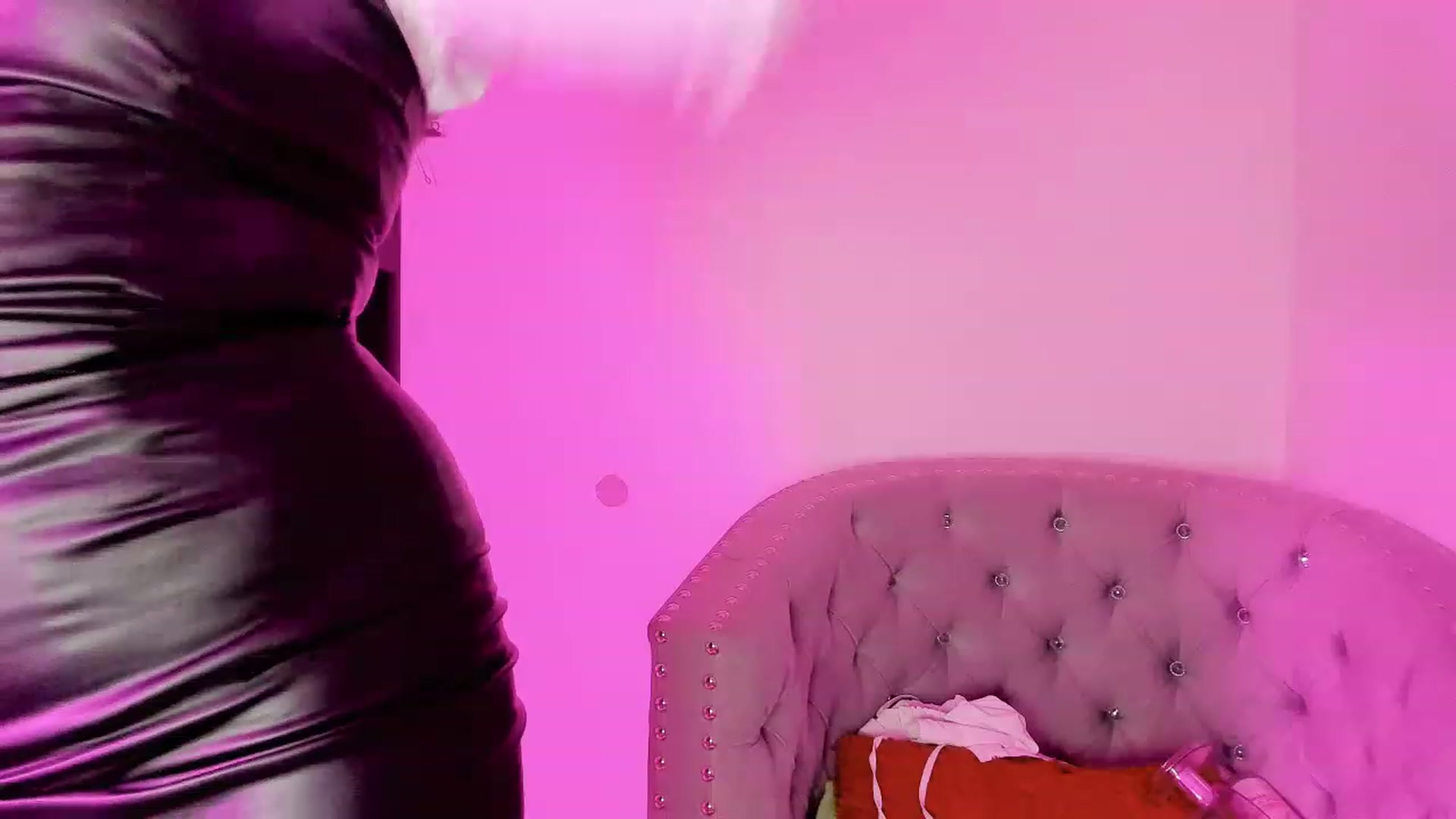 Gallery image thumbnail from alicee_sweet's myfreecams stream on, 02/27/2023, 10:29 image 18 of 20