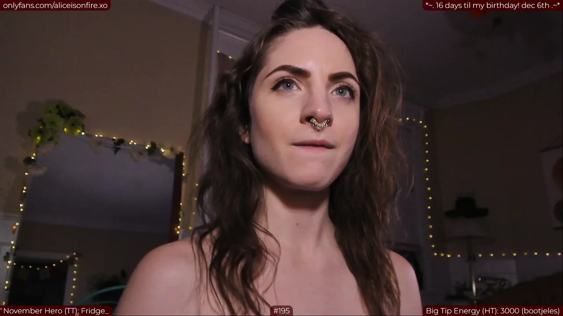 Gallery image thumbnail from aliceisonfire's myfreecams stream on, 11/21/2022, 07:25 image 20 of 20