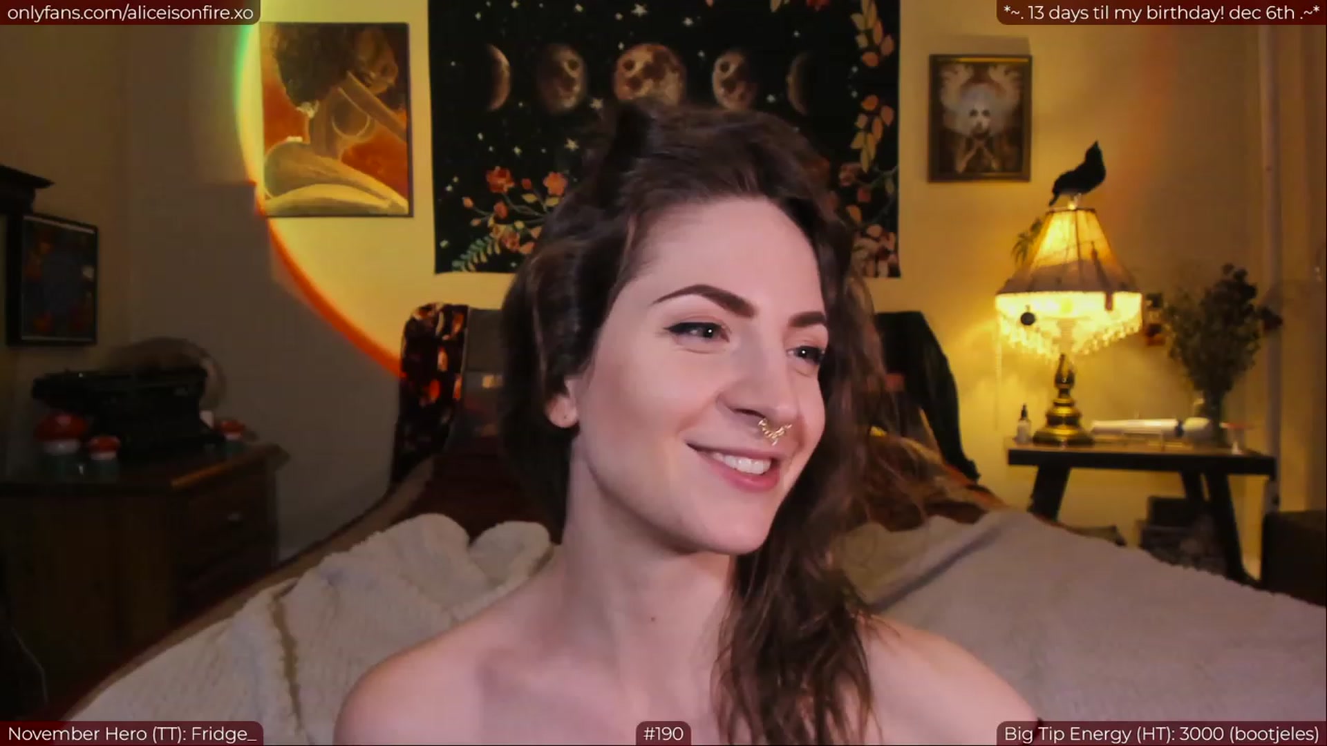 Gallery image thumbnail from aliceisonfire's myfreecams stream on, 11/24/2022, 07:19 image 20 of 20
