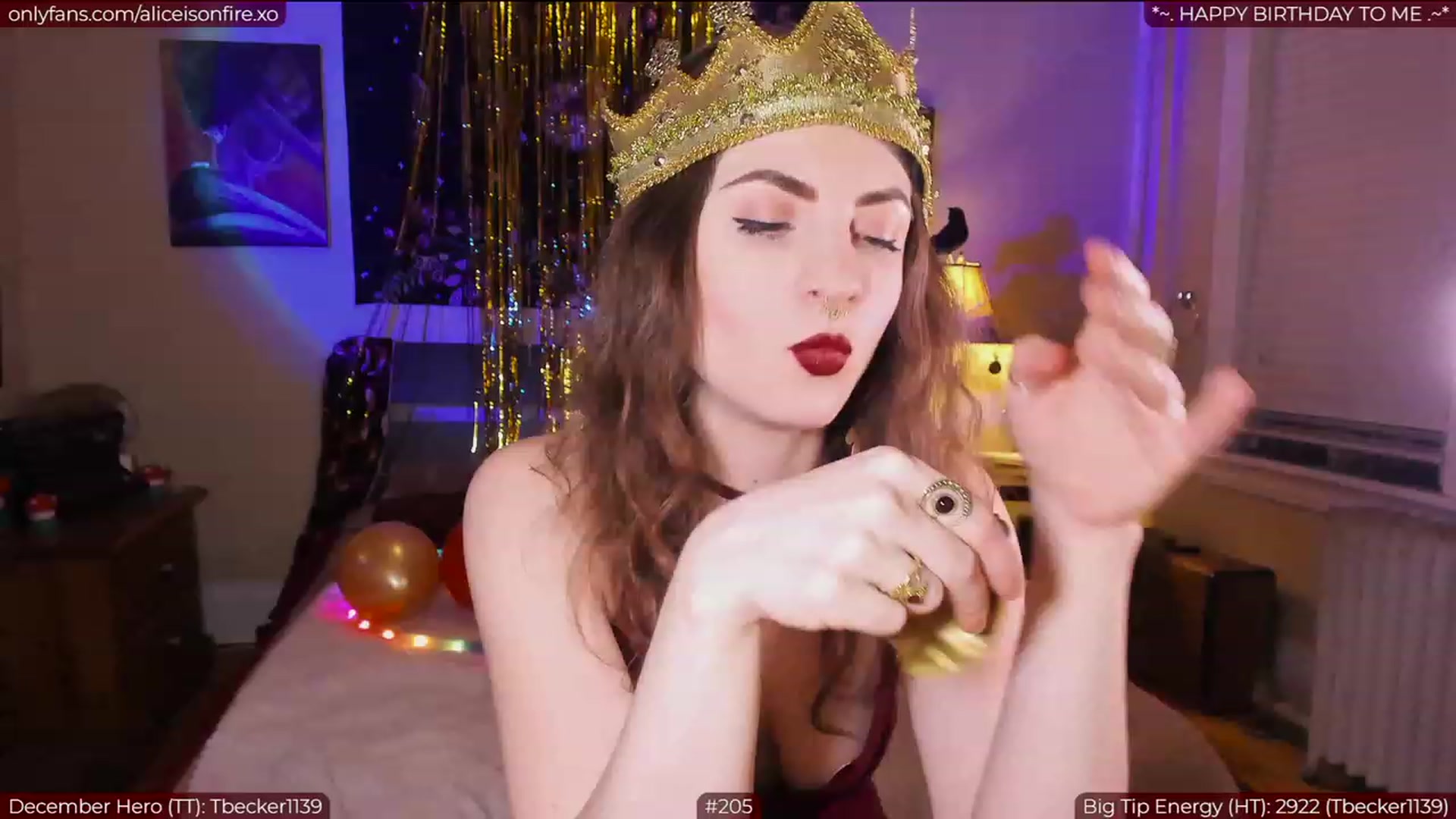 Gallery image thumbnail from aliceisonfire's myfreecams stream on, 12/07/2022, 04:22 image 3 of 20