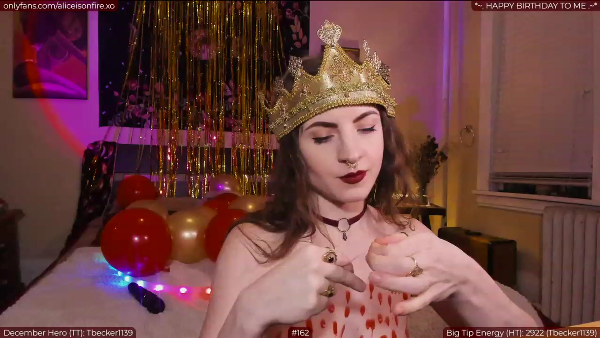 Gallery image thumbnail from aliceisonfire's myfreecams stream on, 12/07/2022, 07:06 image 13 of 20