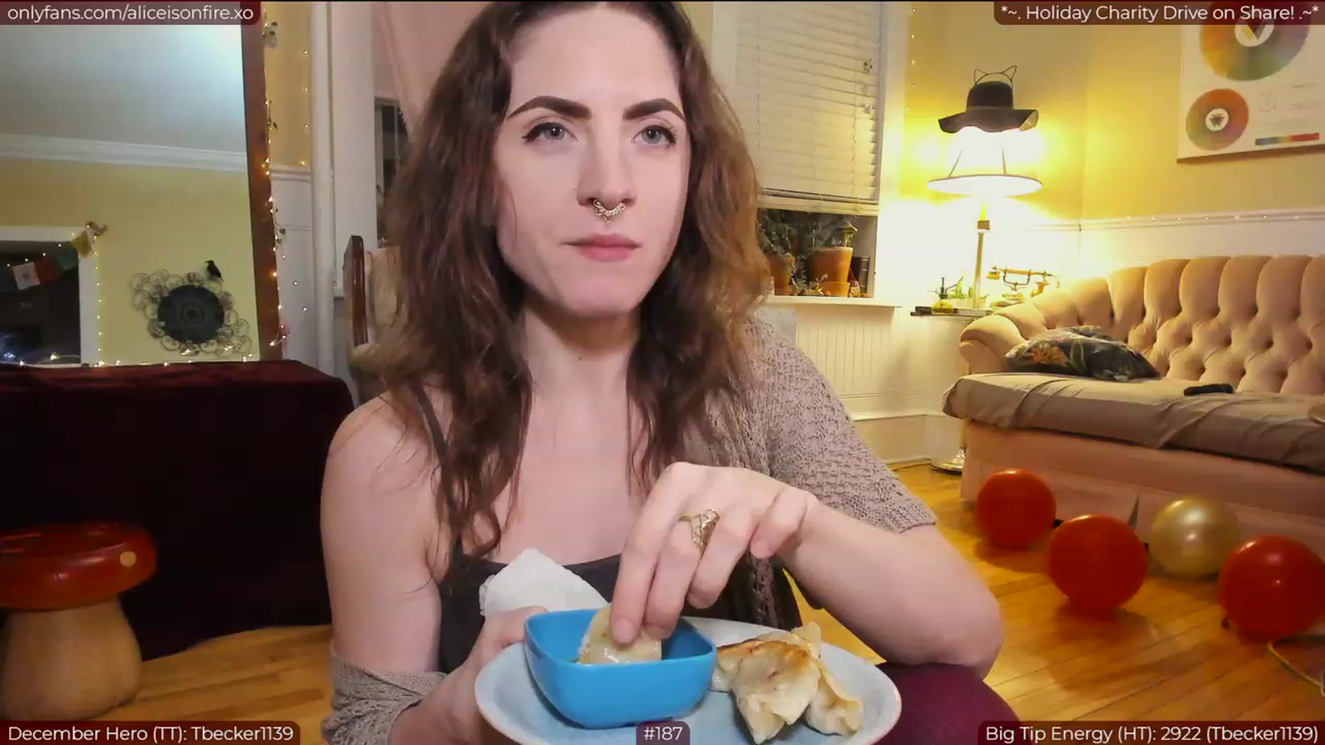 Gallery image thumbnail from aliceisonfire's myfreecams stream on, 12/09/2022, 09:45 image 2 of 20