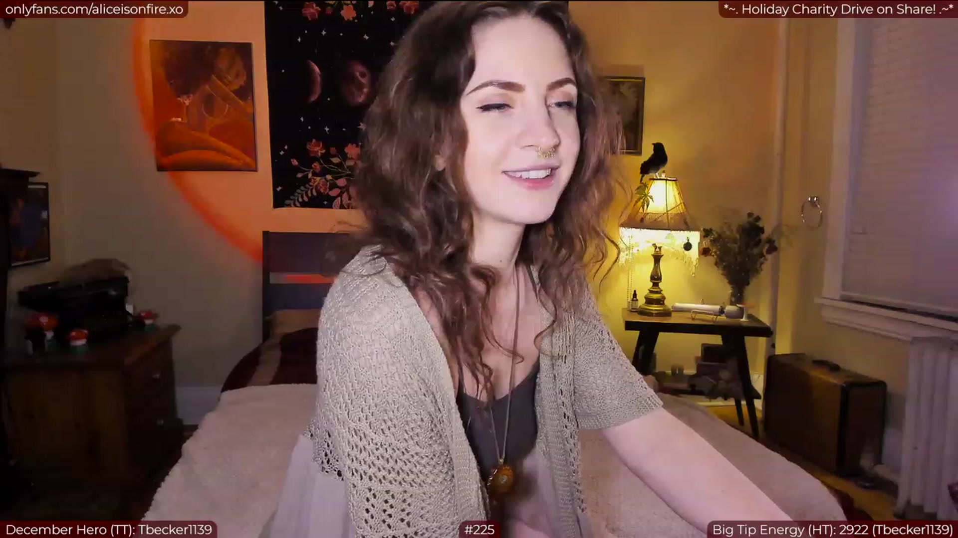 Gallery image thumbnail from aliceisonfire's myfreecams stream on, 12/14/2022, 22:41 image 8 of 20