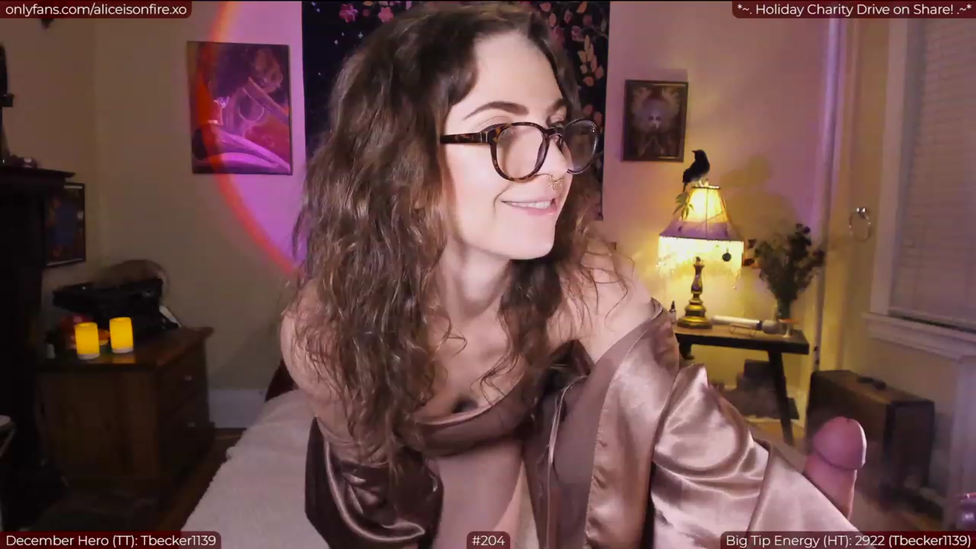 Gallery image thumbnail from aliceisonfire's myfreecams stream on, 12/15/2022, 05:25 image 6 of 20