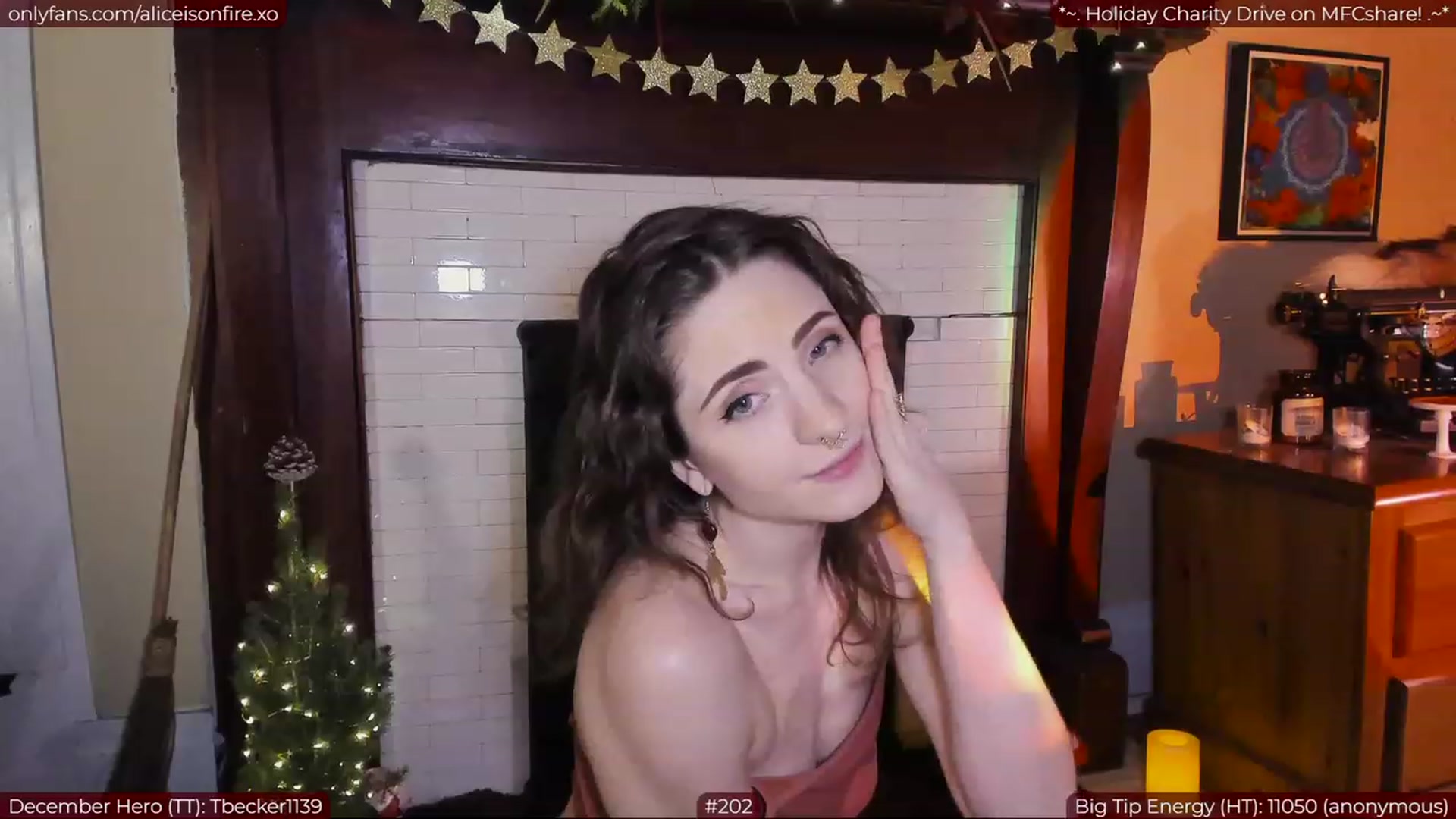 Gallery image thumbnail from aliceisonfire's myfreecams stream on, 12/22/2022, 08:04 image 8 of 20