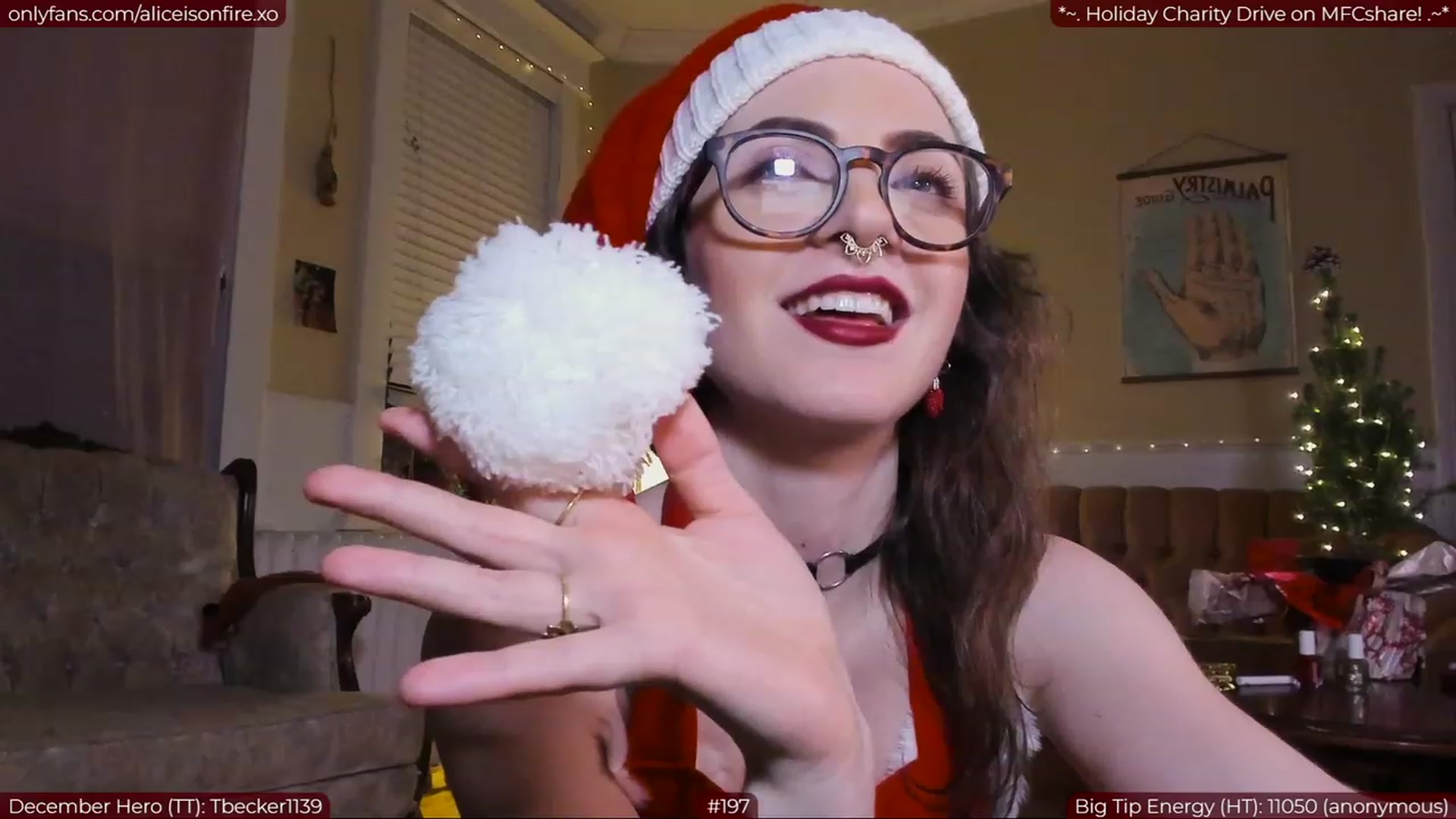 Gallery image thumbnail from aliceisonfire's myfreecams stream on, 12/23/2022, 09:25 image 14 of 20