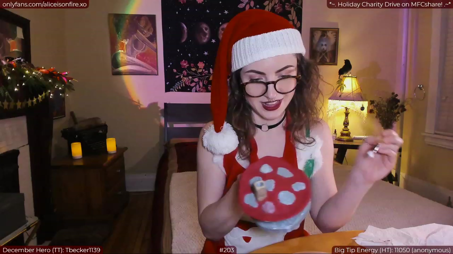 Gallery image thumbnail from aliceisonfire's myfreecams stream on, 12/23/2022, 09:25 image 4 of 20
