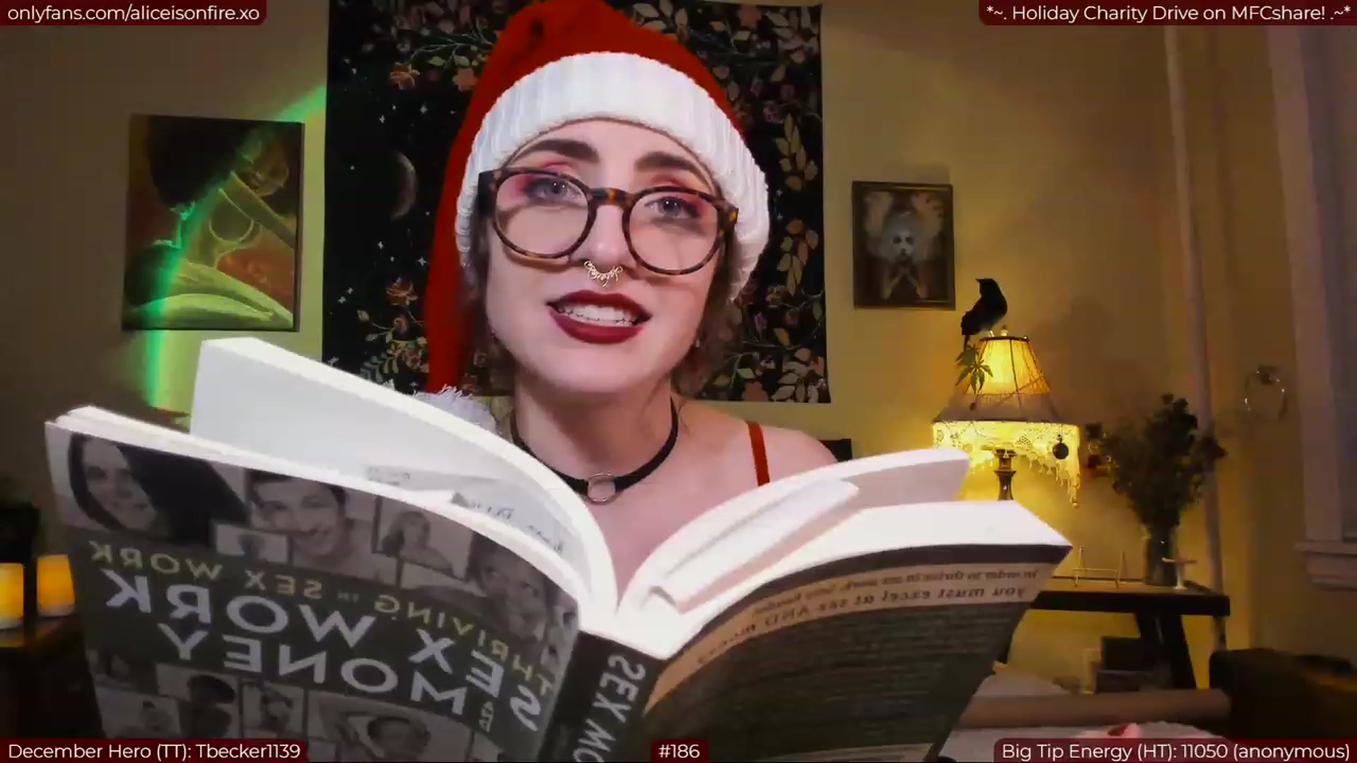 Gallery image thumbnail from aliceisonfire's myfreecams stream on, 12/25/2022, 09:16 image 15 of 20