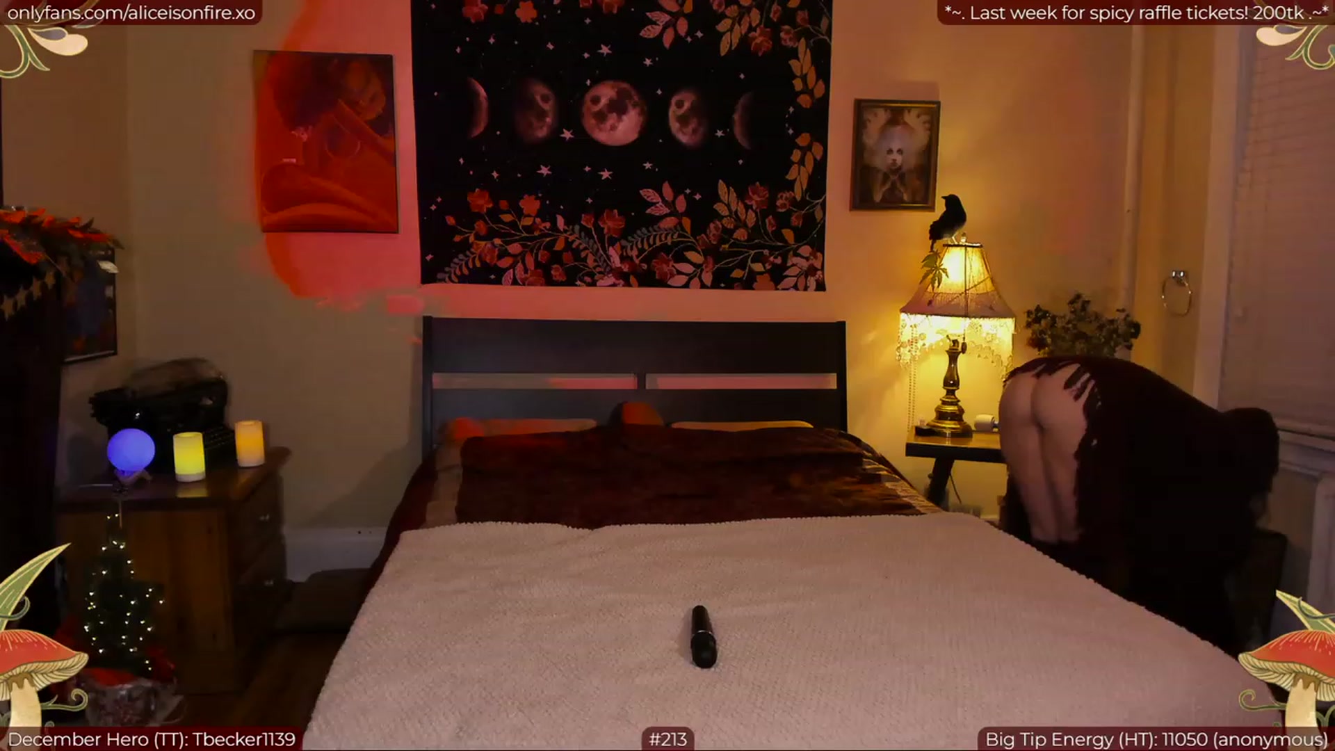 Gallery image thumbnail from aliceisonfire's myfreecams stream on, 12/29/2022, 08:34 image 5 of 20