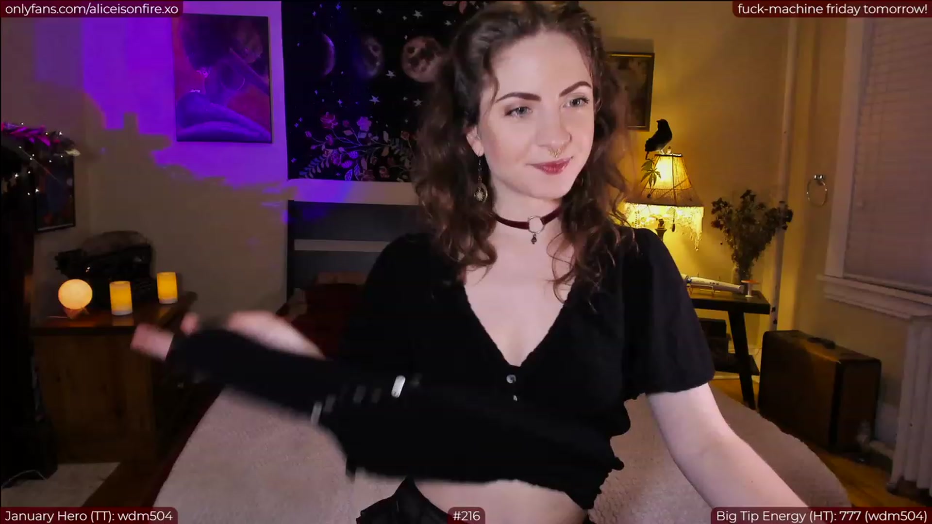 Gallery image thumbnail from aliceisonfire's myfreecams stream on, 01/06/2023, 05:04 image 9 of 20