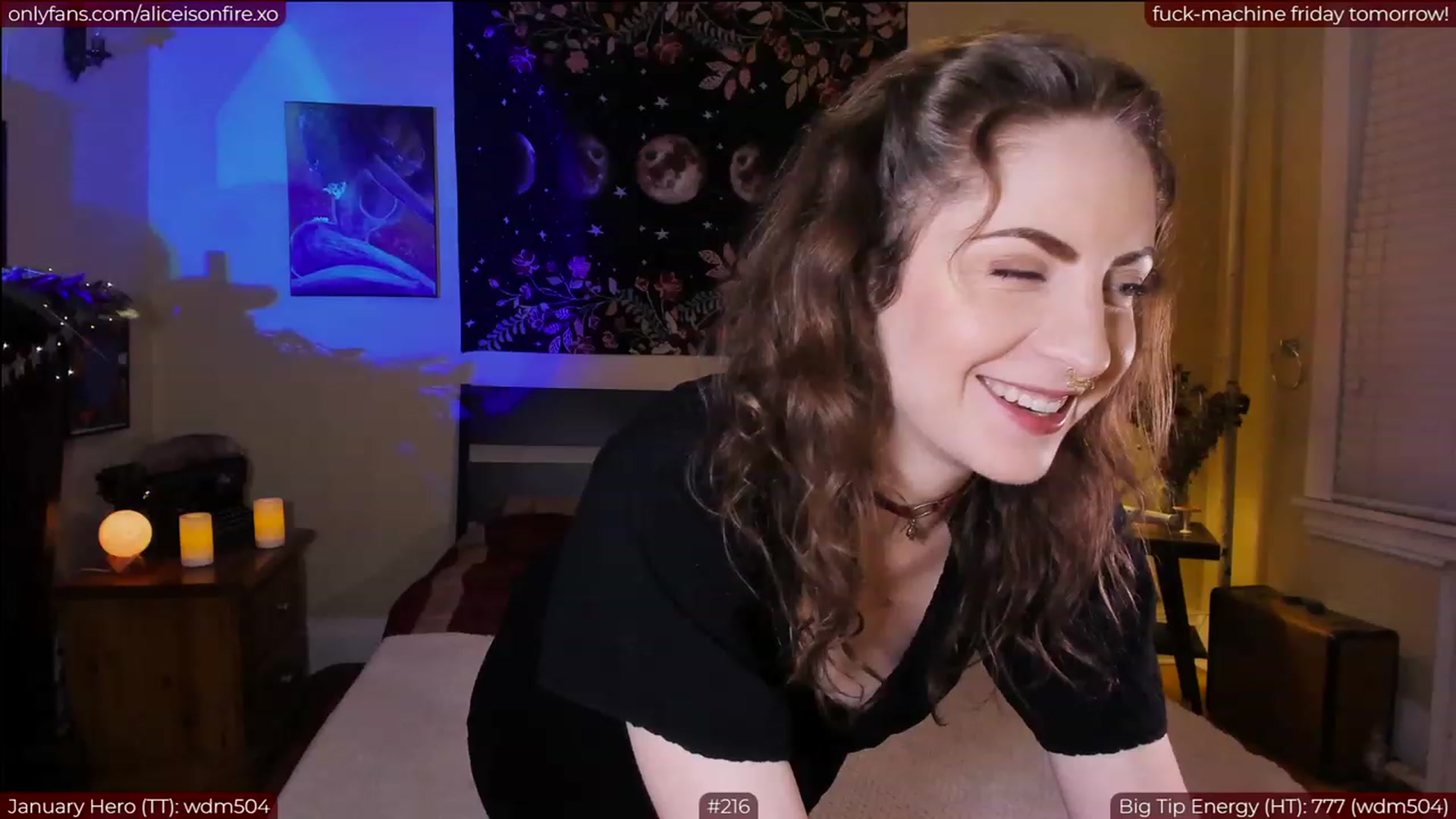 Gallery image thumbnail from aliceisonfire's myfreecams stream on, 01/06/2023, 05:04 image 1 of 20